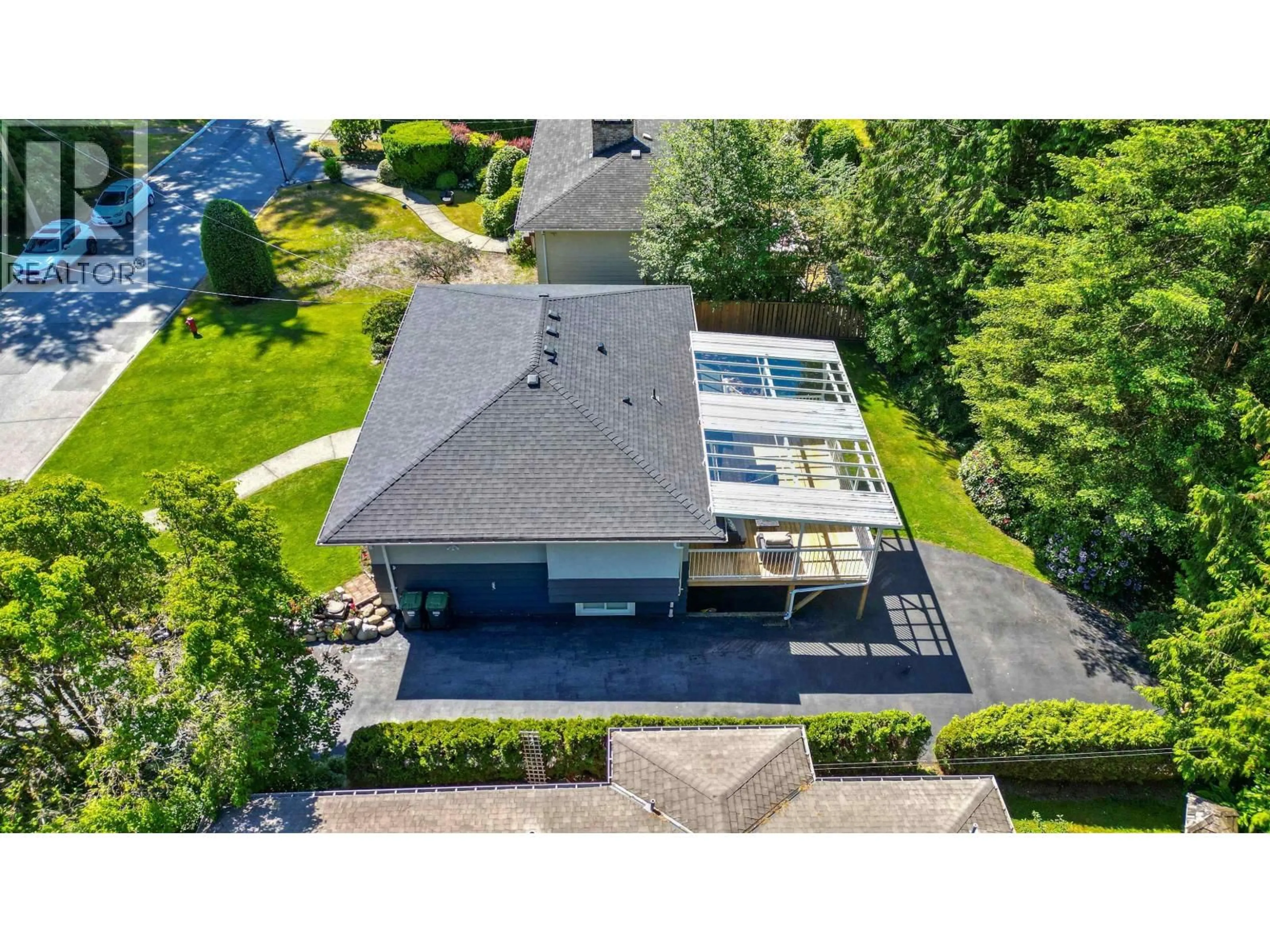 A pic from outside/outdoor area/front of a property/back of a property/a pic from drone, unknown for 3581 BLUEBONNET ROAD, North Vancouver British Columbia V7H1K4