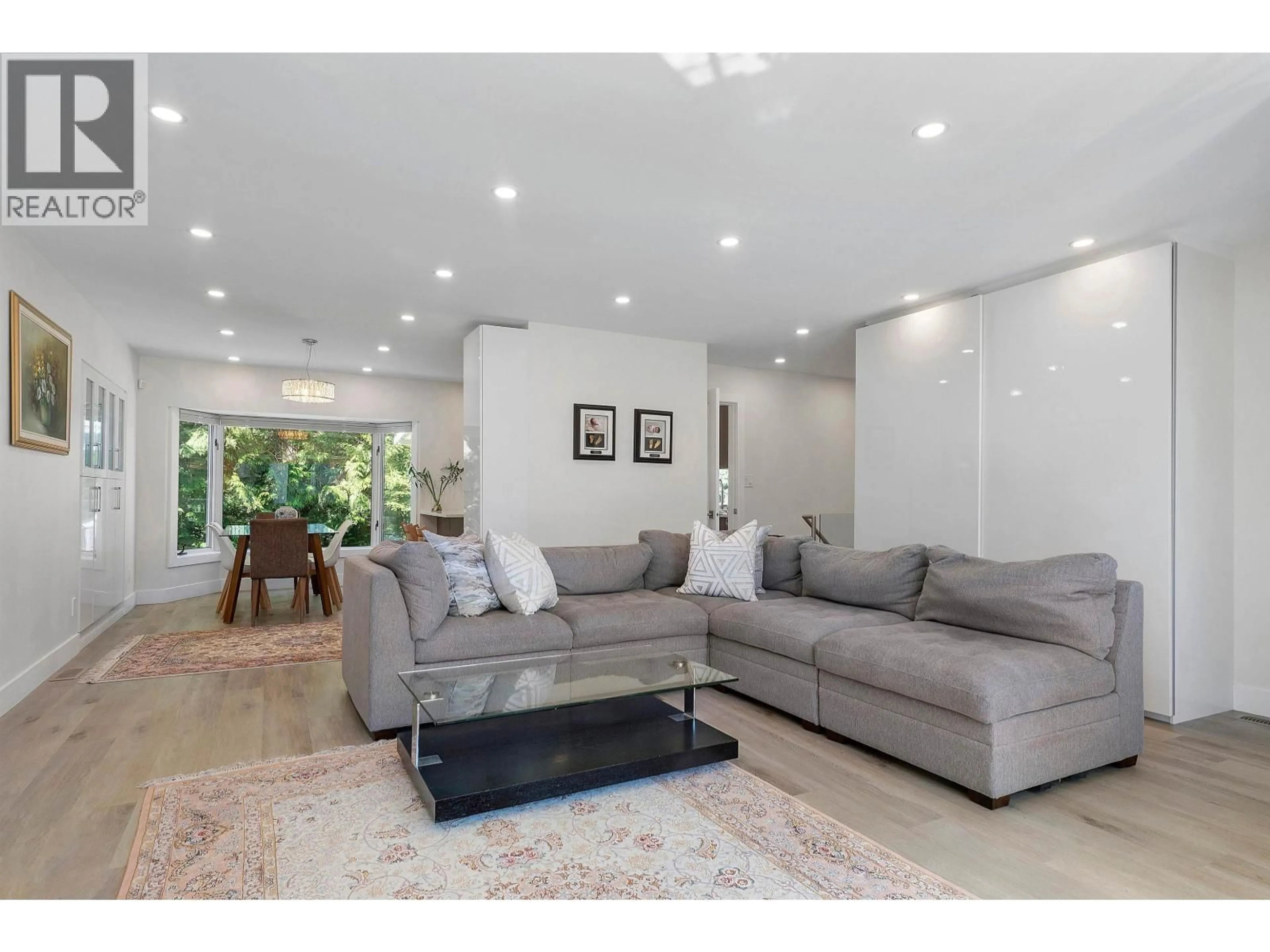 Living room with furniture, unknown for 3581 BLUEBONNET ROAD, North Vancouver British Columbia V7H1K4