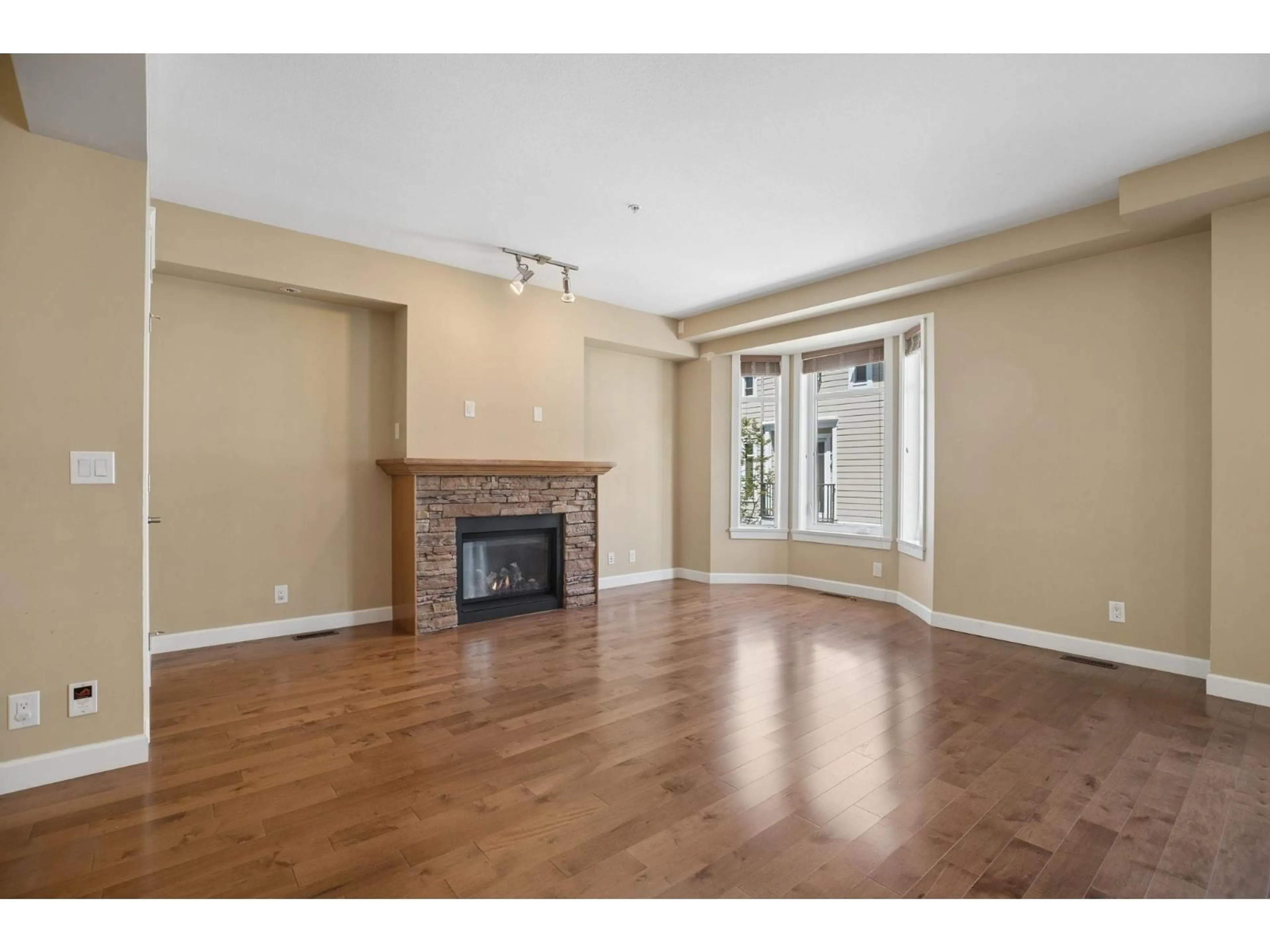 A pic of a room for 132 - 20738 84 AVENUE, Langley British Columbia V2Y0J6