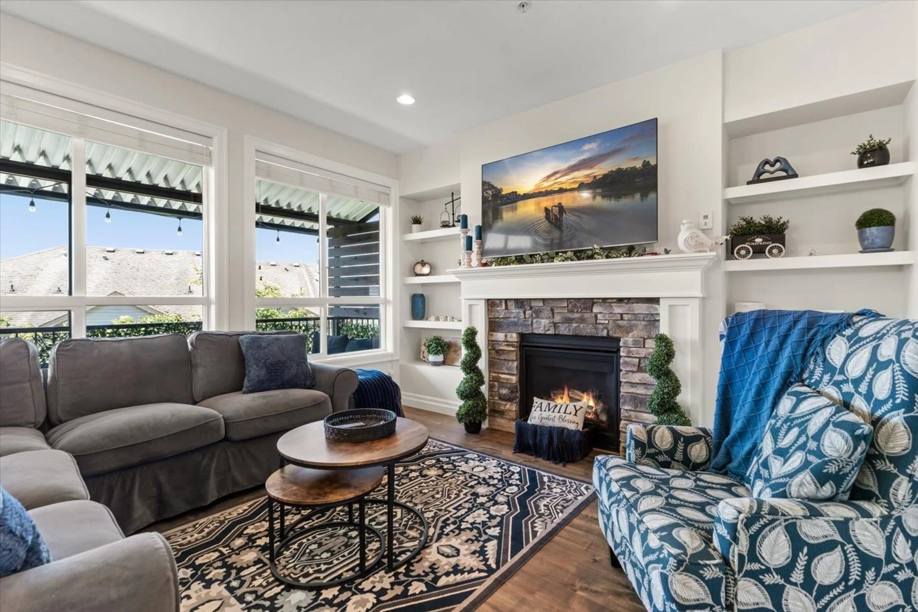 Living room with furniture, unknown for A - 46968 RUSSELL ROAD, Chilliwack British Columbia V2R4V7