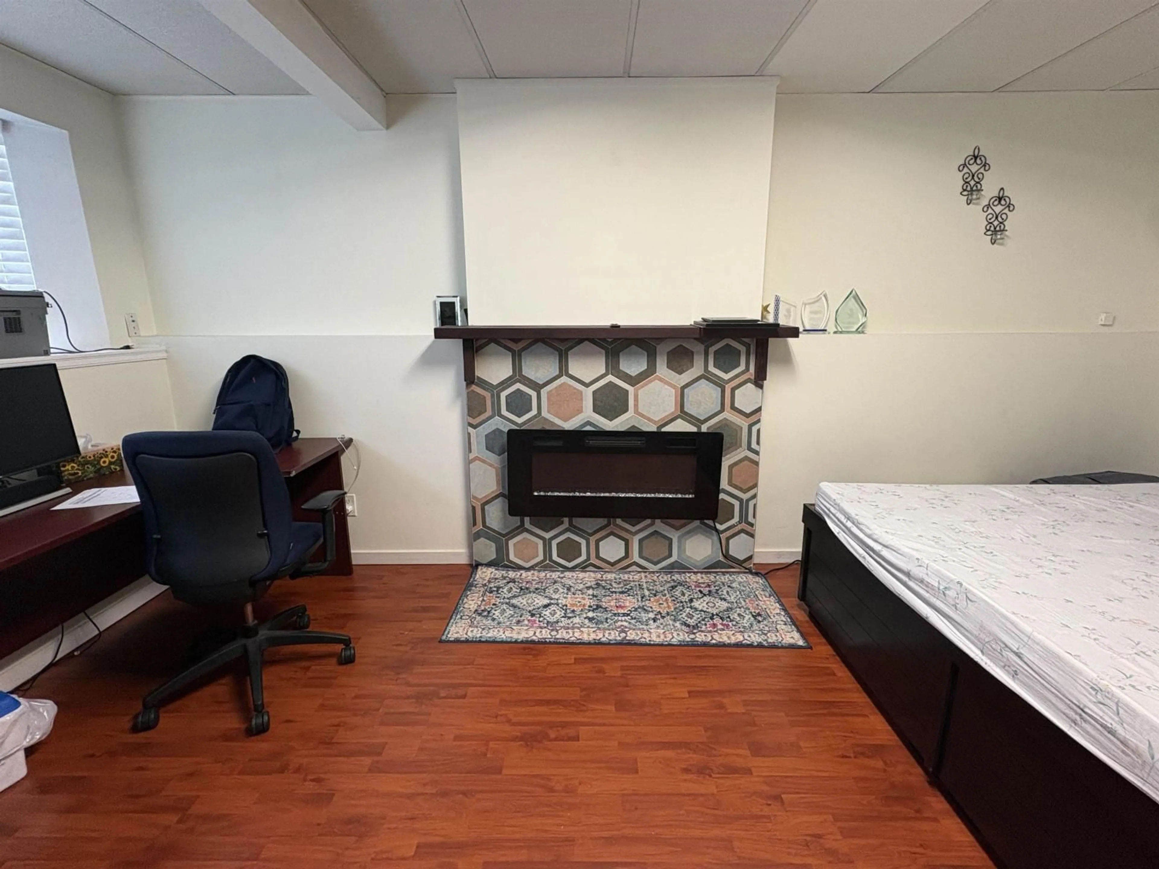 A pic of a room for 8063 138A STREET, Surrey British Columbia V3W9B3