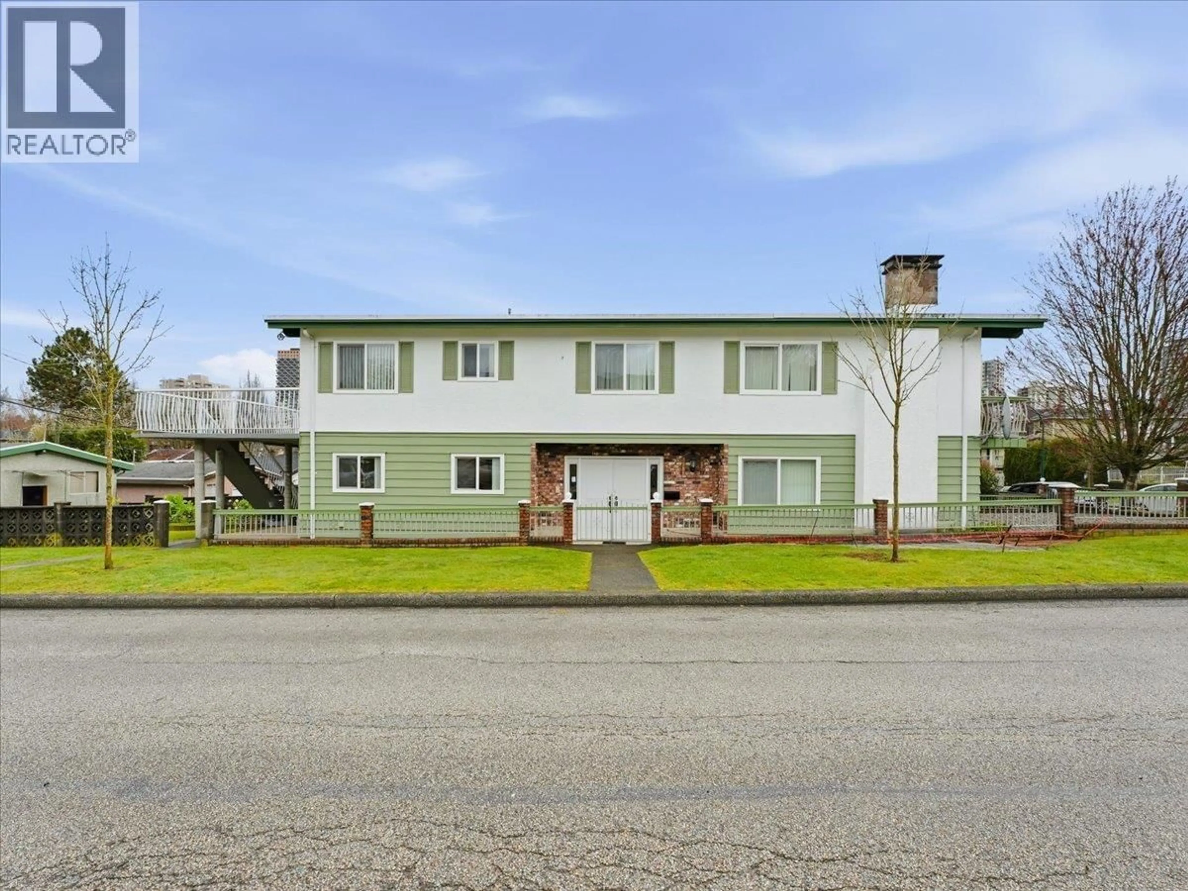 A pic from outside/outdoor area/front of a property/back of a property/a pic from drone, street for 3395 CHURCH STREET, Vancouver British Columbia V5R4W7