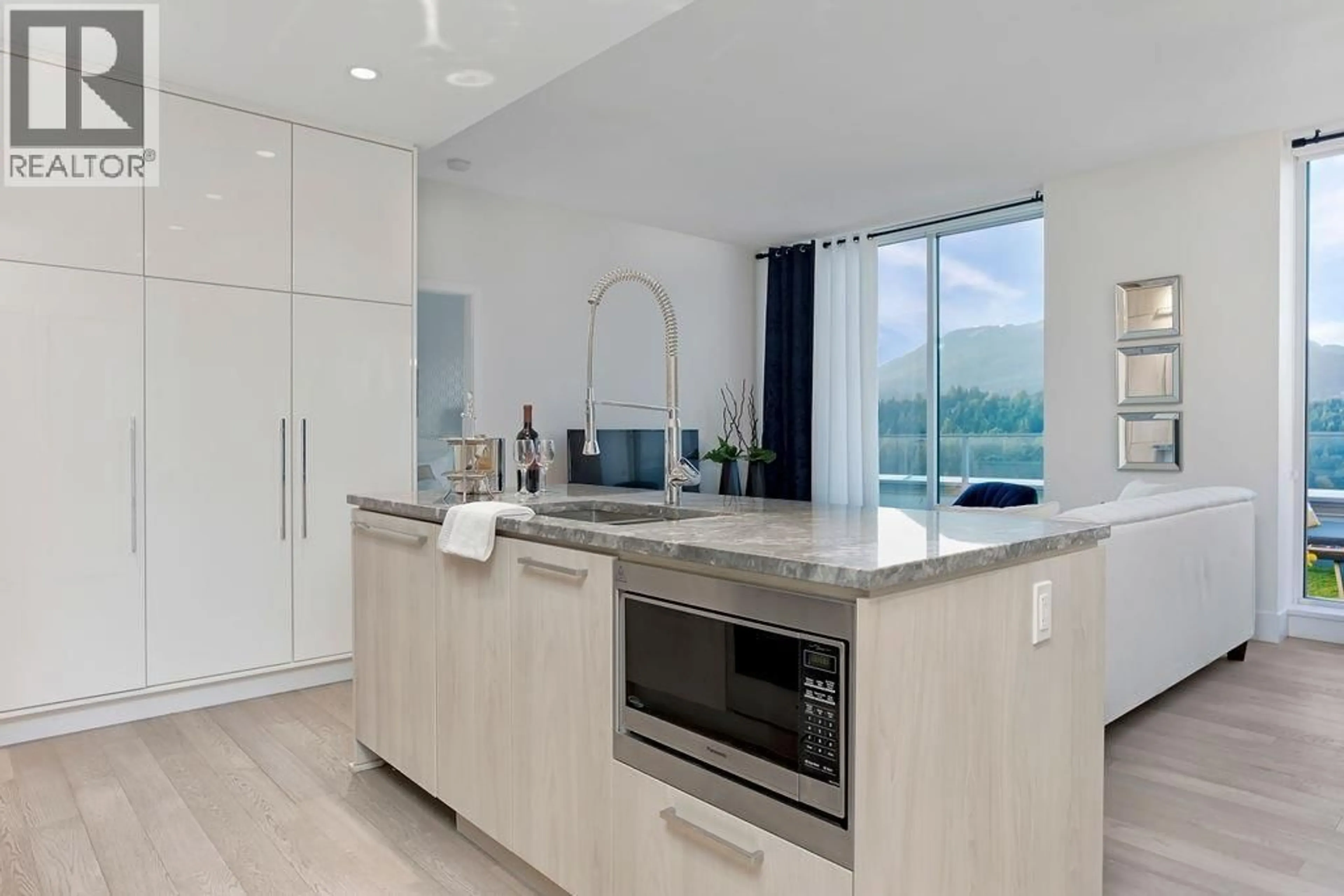 Contemporary kitchen, unknown for 2801 - 680 SEYLYNN CRESCENT, North Vancouver British Columbia V7J0B5