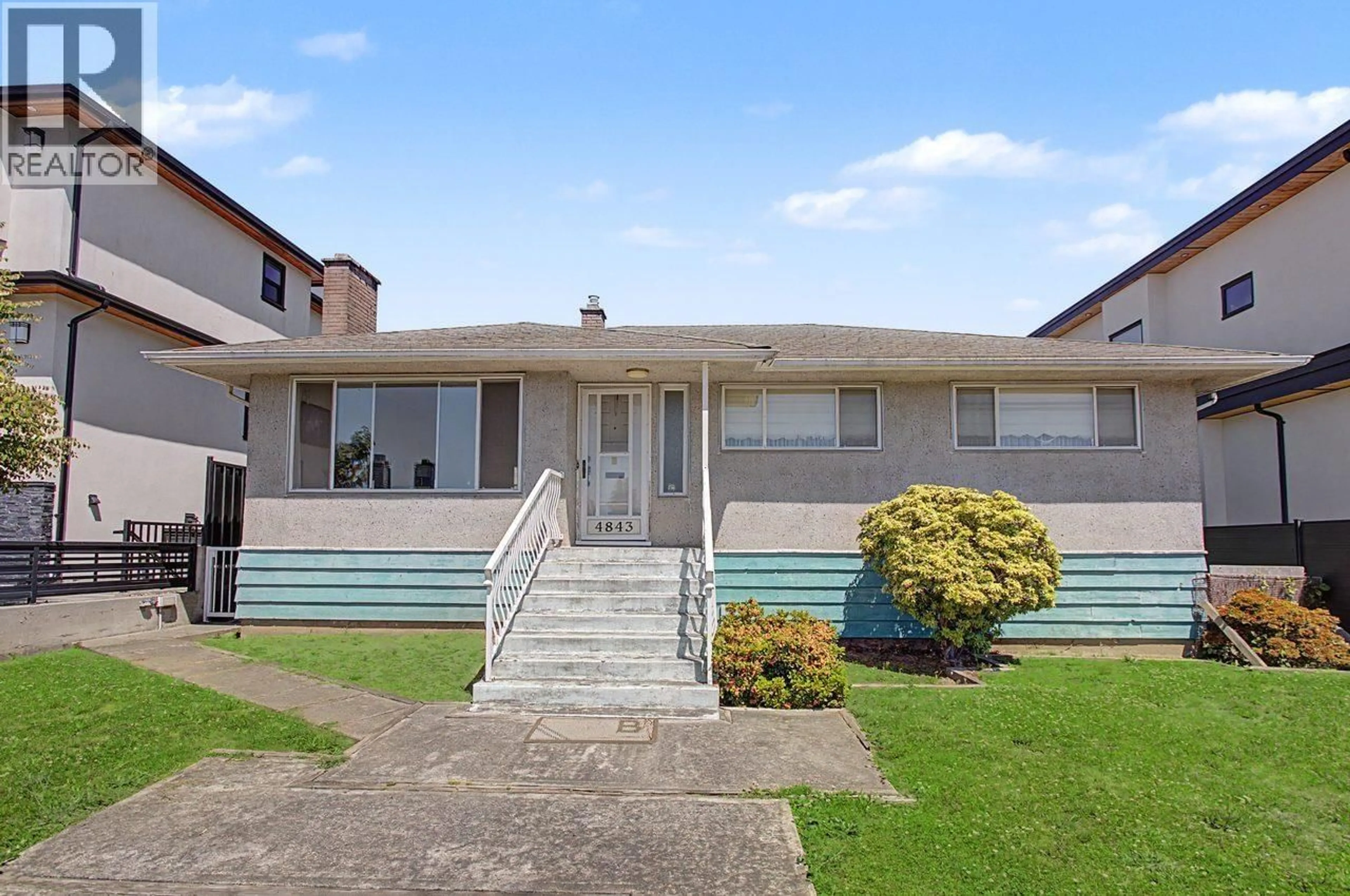 A pic from outside/outdoor area/front of a property/back of a property/a pic from drone, street for 4843 VENABLES STREET, Burnaby British Columbia V5C3A9