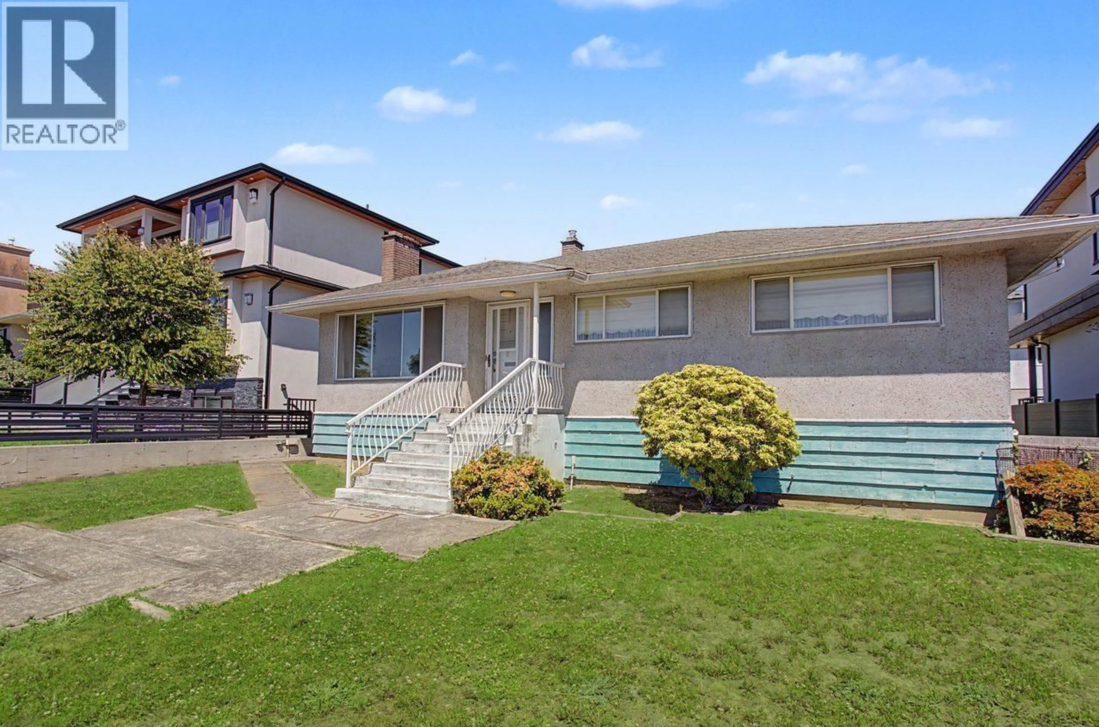 Unknown for 4843 VENABLES STREET, Burnaby British Columbia V5C3A9