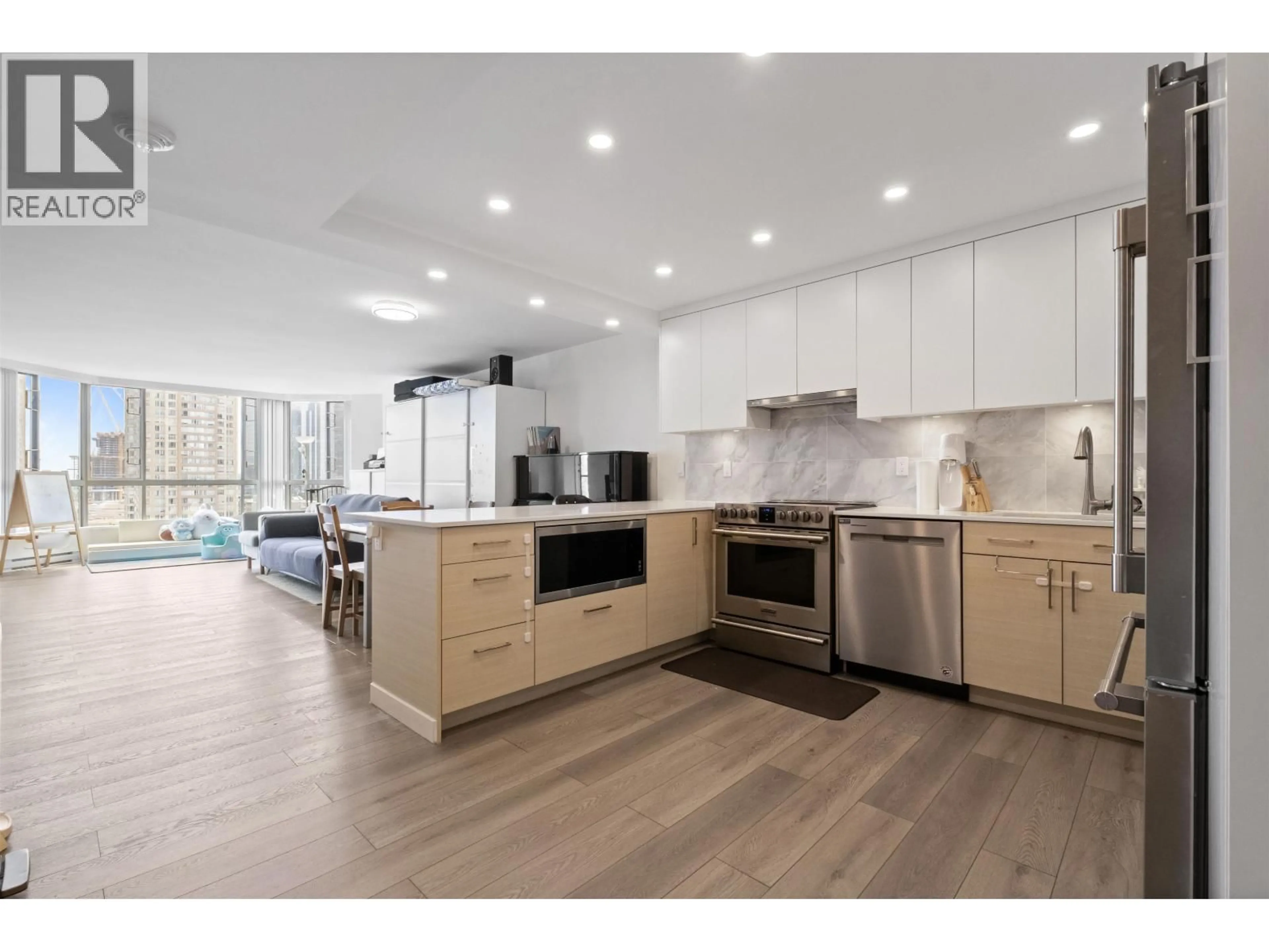 Open concept kitchen, unknown for 1404 - 4350 BERESFORD STREET, Burnaby British Columbia V5H4K9