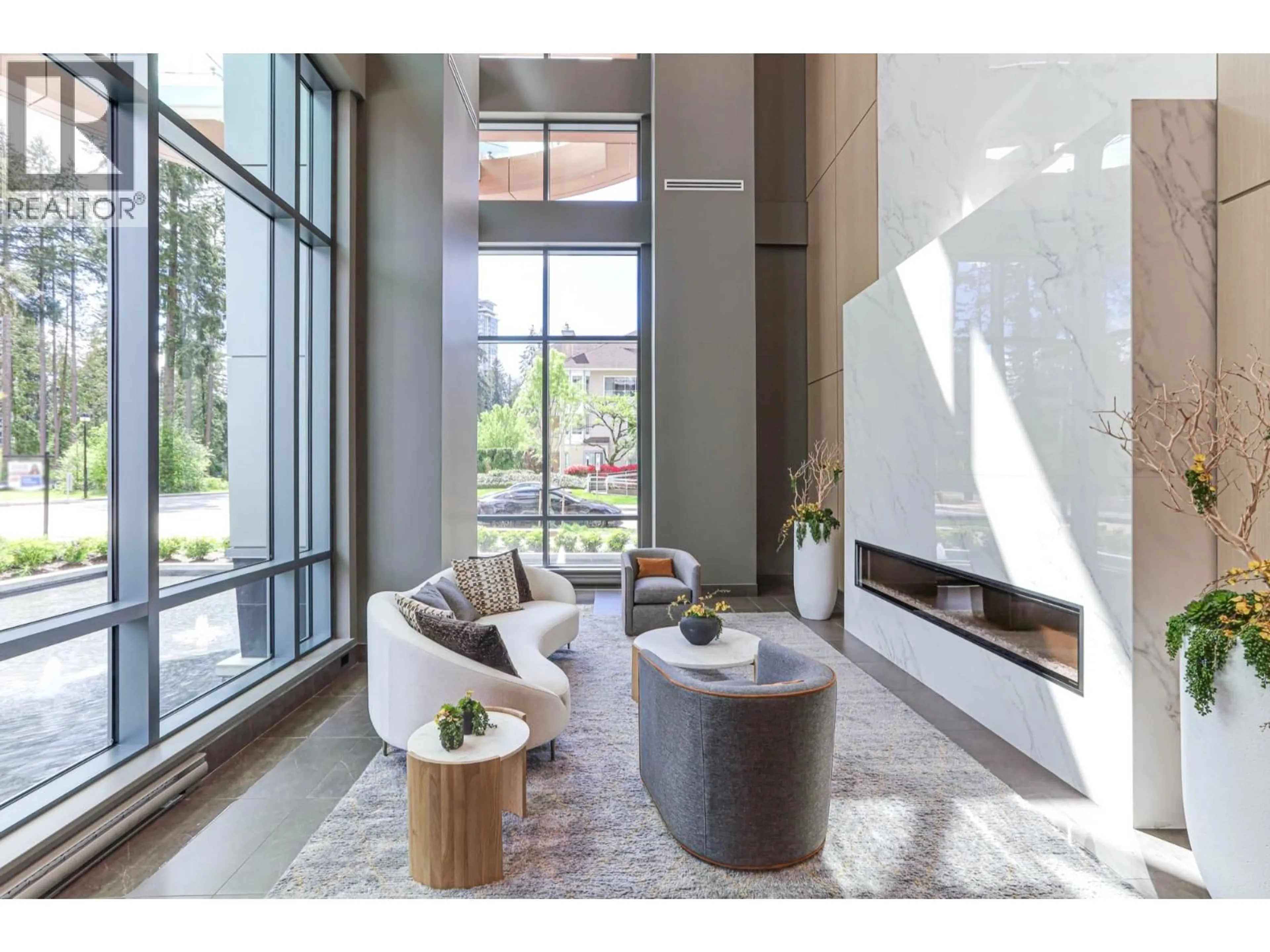 Indoor entryway for 1801 - 1182 WESTWOOD STREET, Coquitlam British Columbia V3B0T9