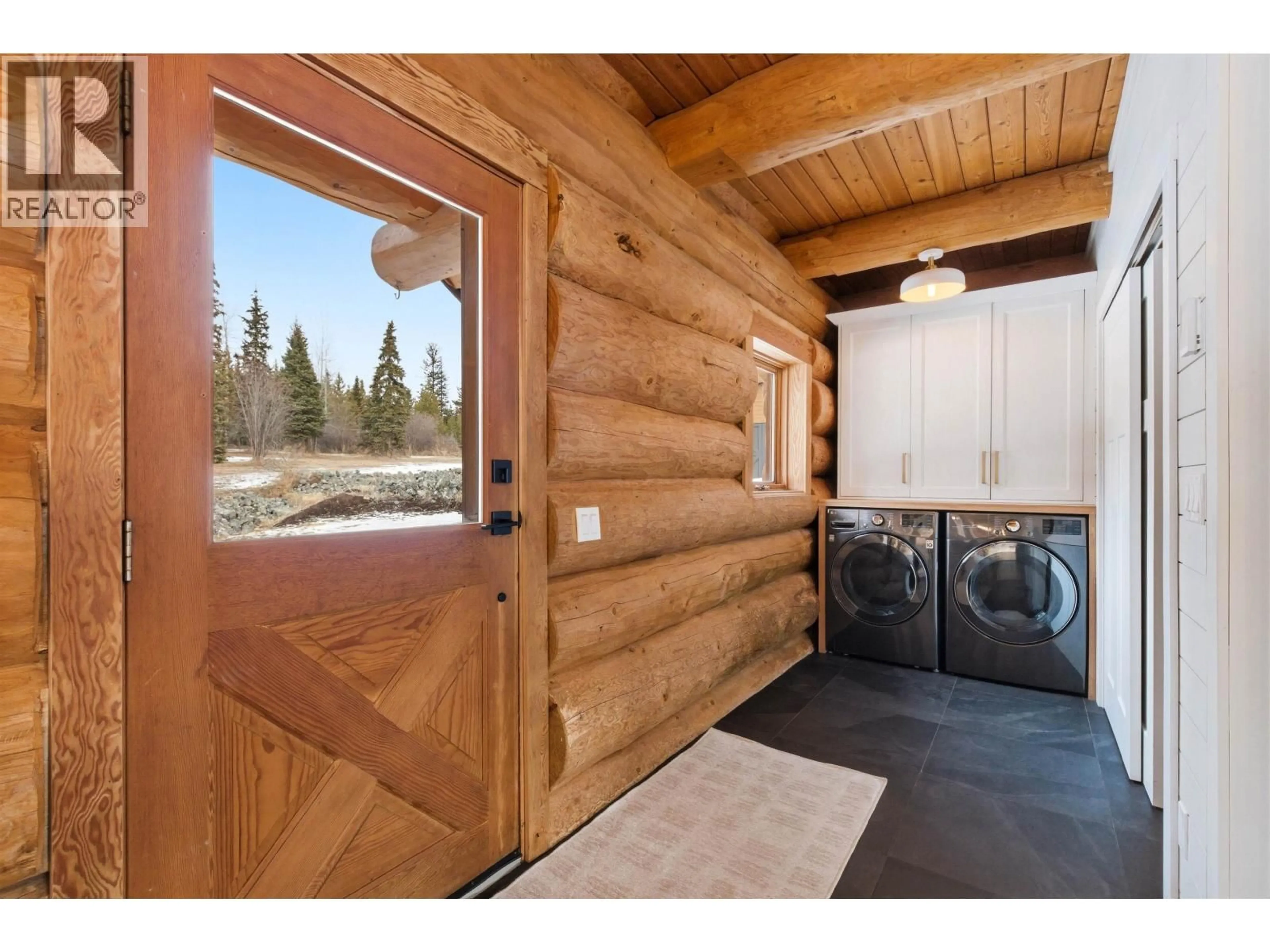 Indoor entryway for 3350 LIKELY ROAD, 150 Mile House British Columbia V0K2G0