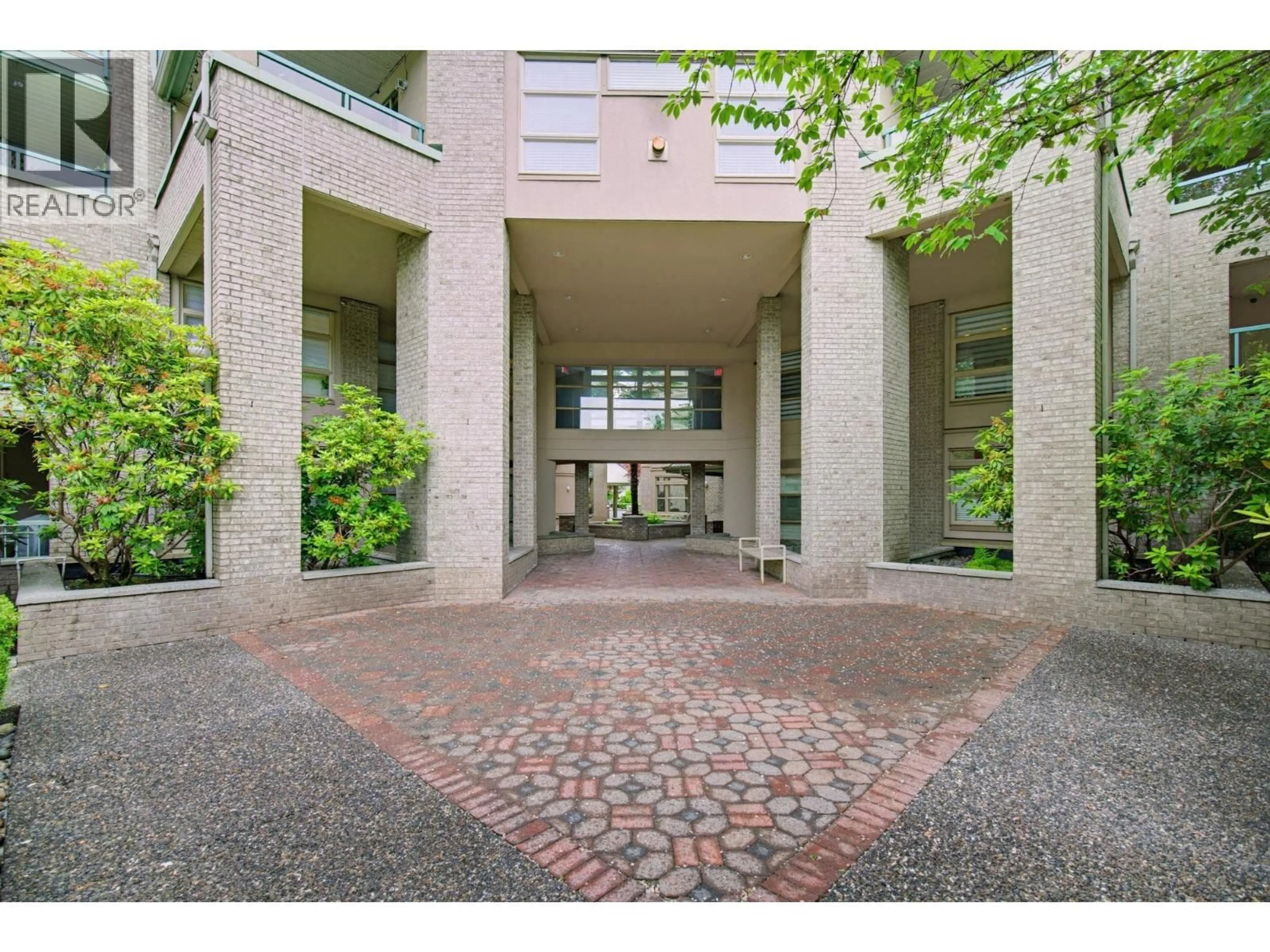 Indoor foyer for 316 - 301 MAUDE ROAD, Port Moody British Columbia V3H5B1