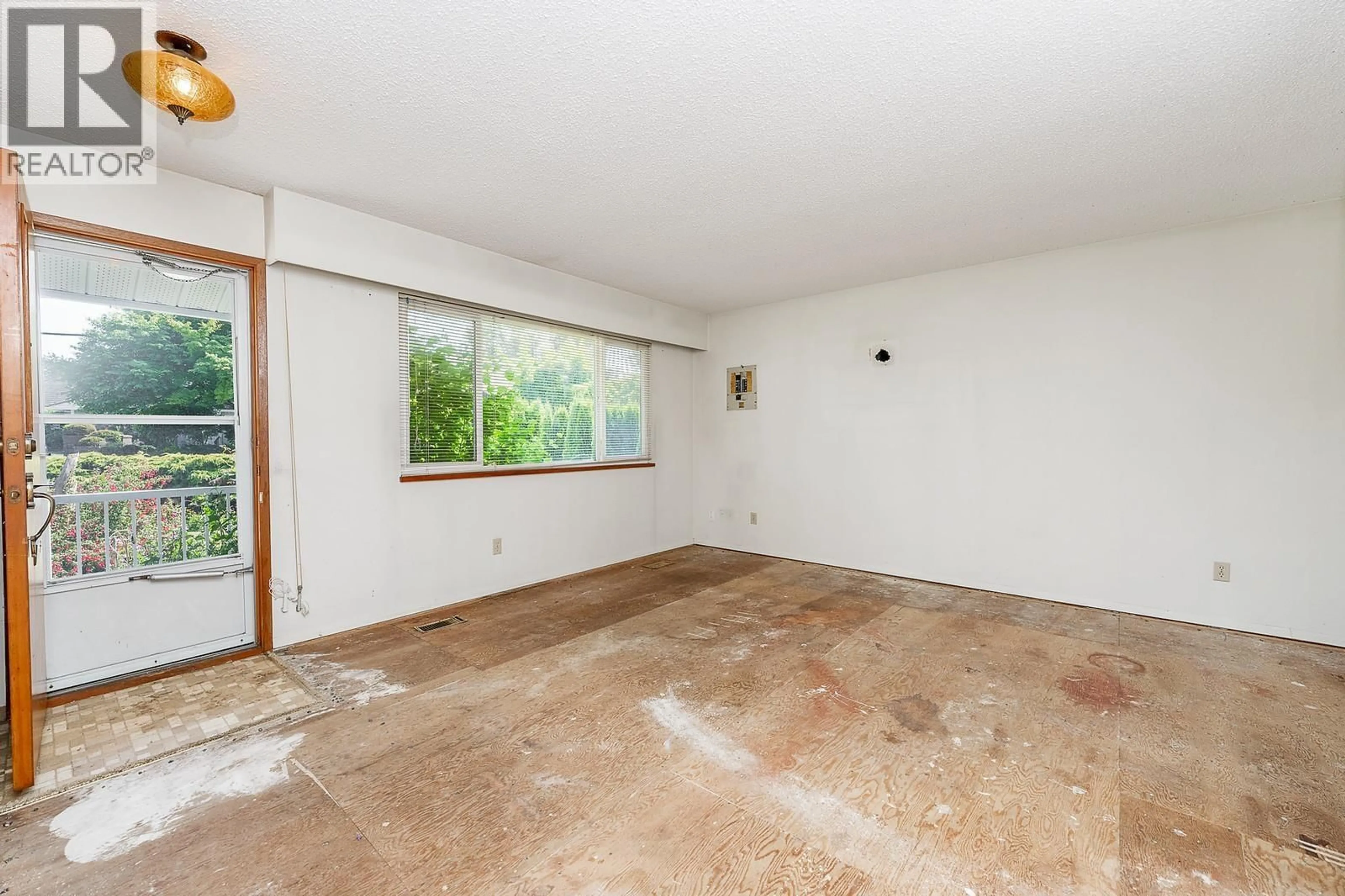 A pic of a room for 461 CUMBERLAND STREET, New Westminster British Columbia V3L3G7