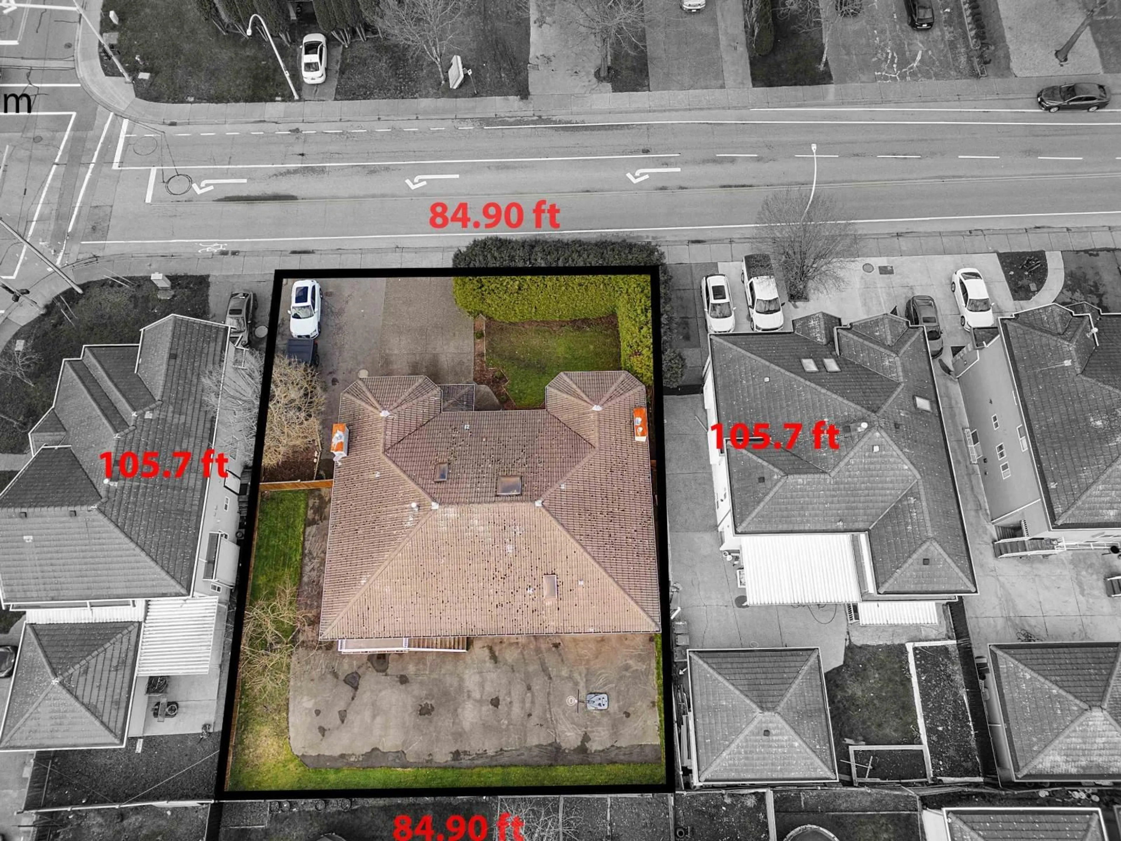 A pic from outside/outdoor area/front of a property/back of a property/a pic from drone, building for 12604 68 AVENUE, Surrey British Columbia V3W1G4