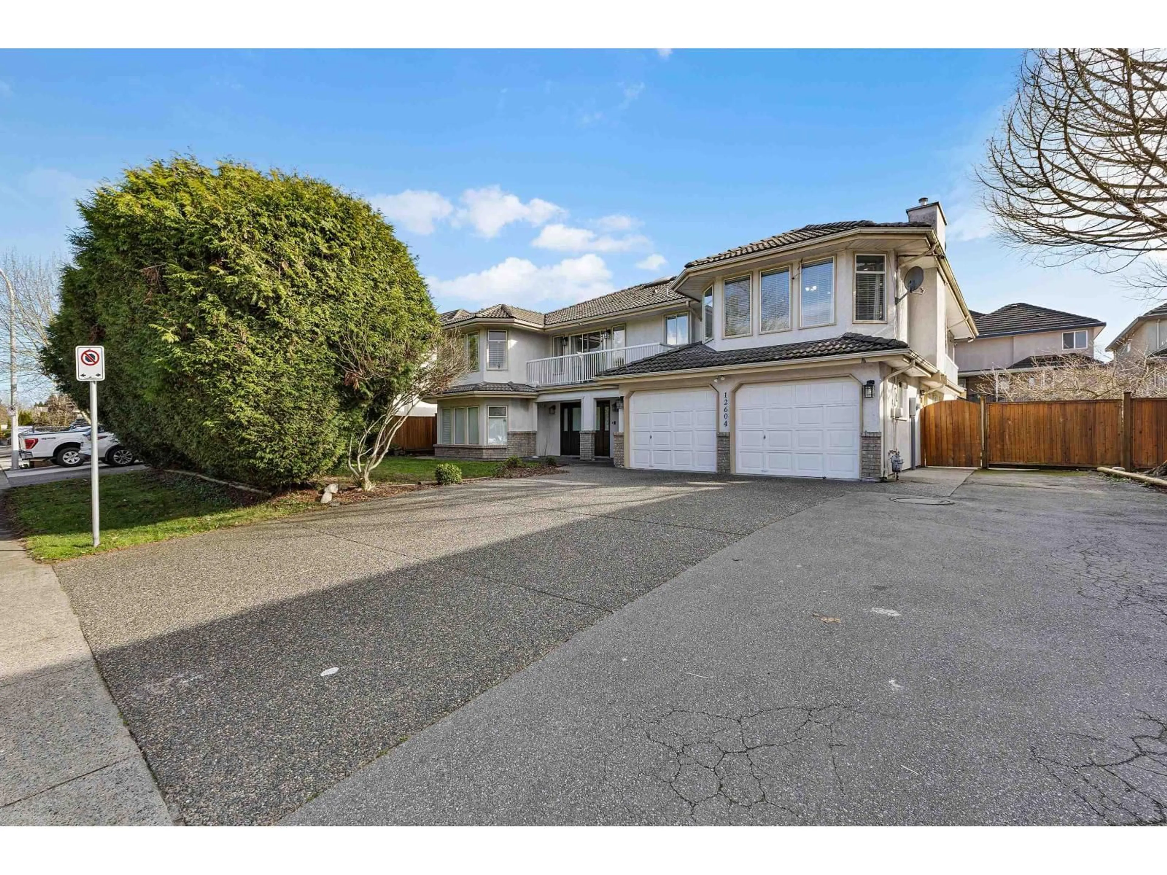 A pic from outside/outdoor area/front of a property/back of a property/a pic from drone, street for 12604 68 AVENUE, Surrey British Columbia V3W1G4