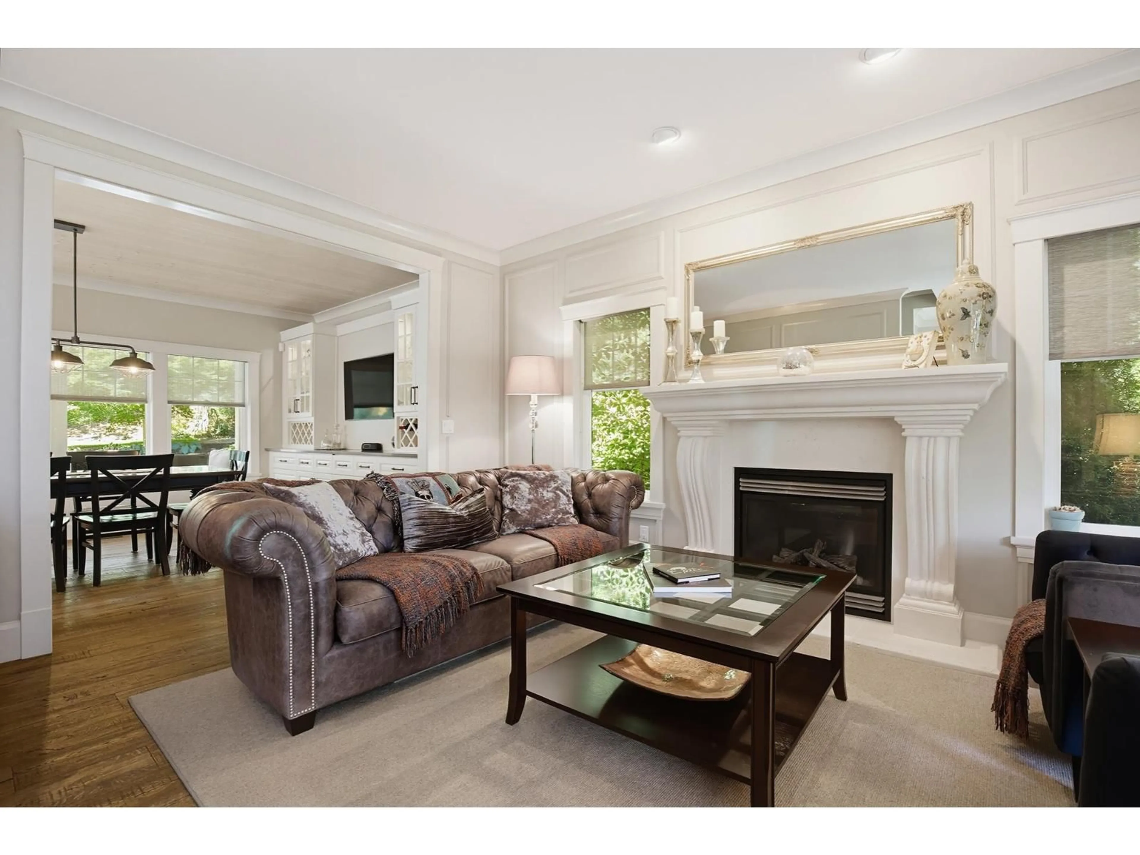 Living room with furniture, unknown for 31991 BENCH AVENUE, Mission British Columbia V4S1E6