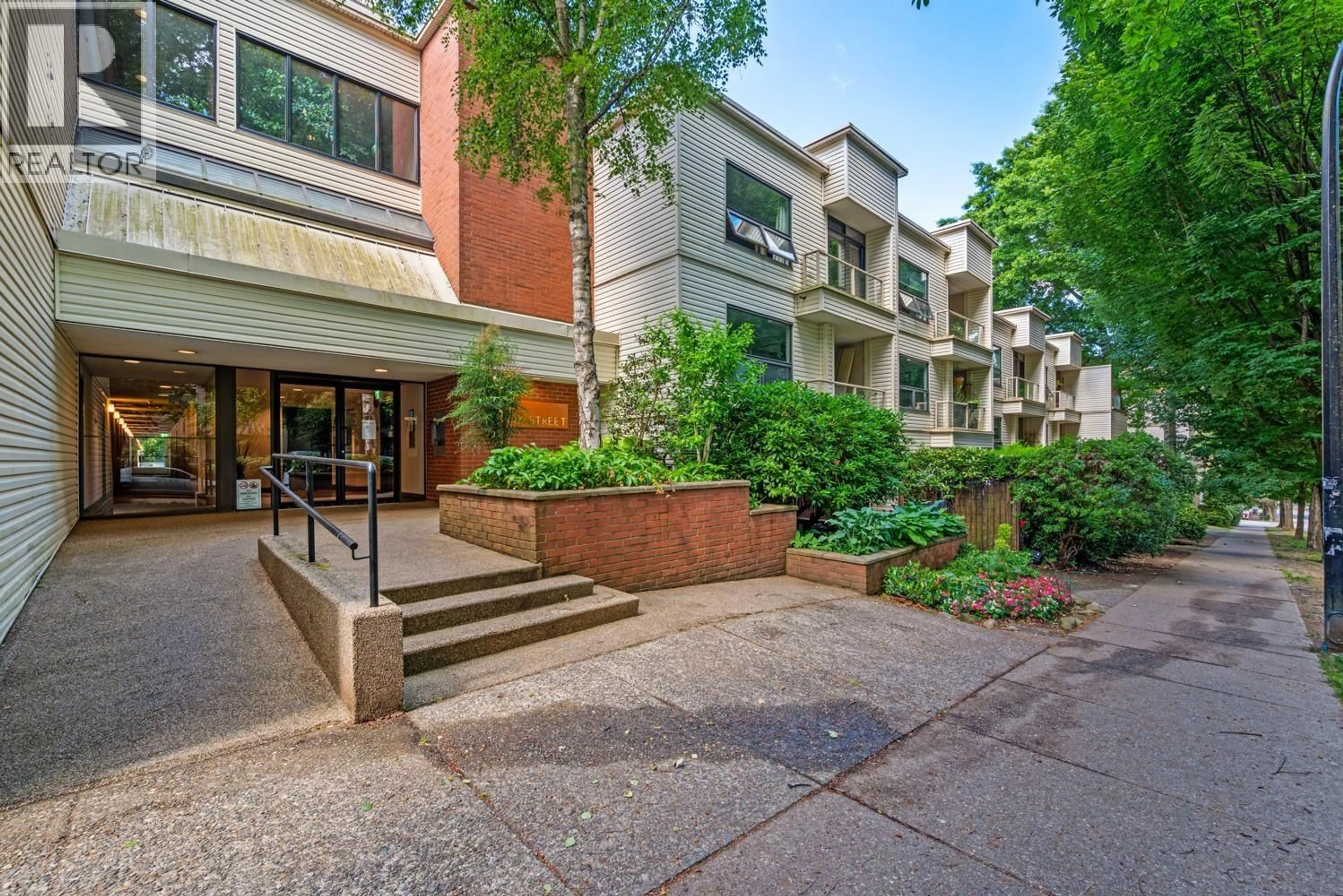 Unknown for 402 - 1350 COMOX STREET, Vancouver British Columbia V6E4E1