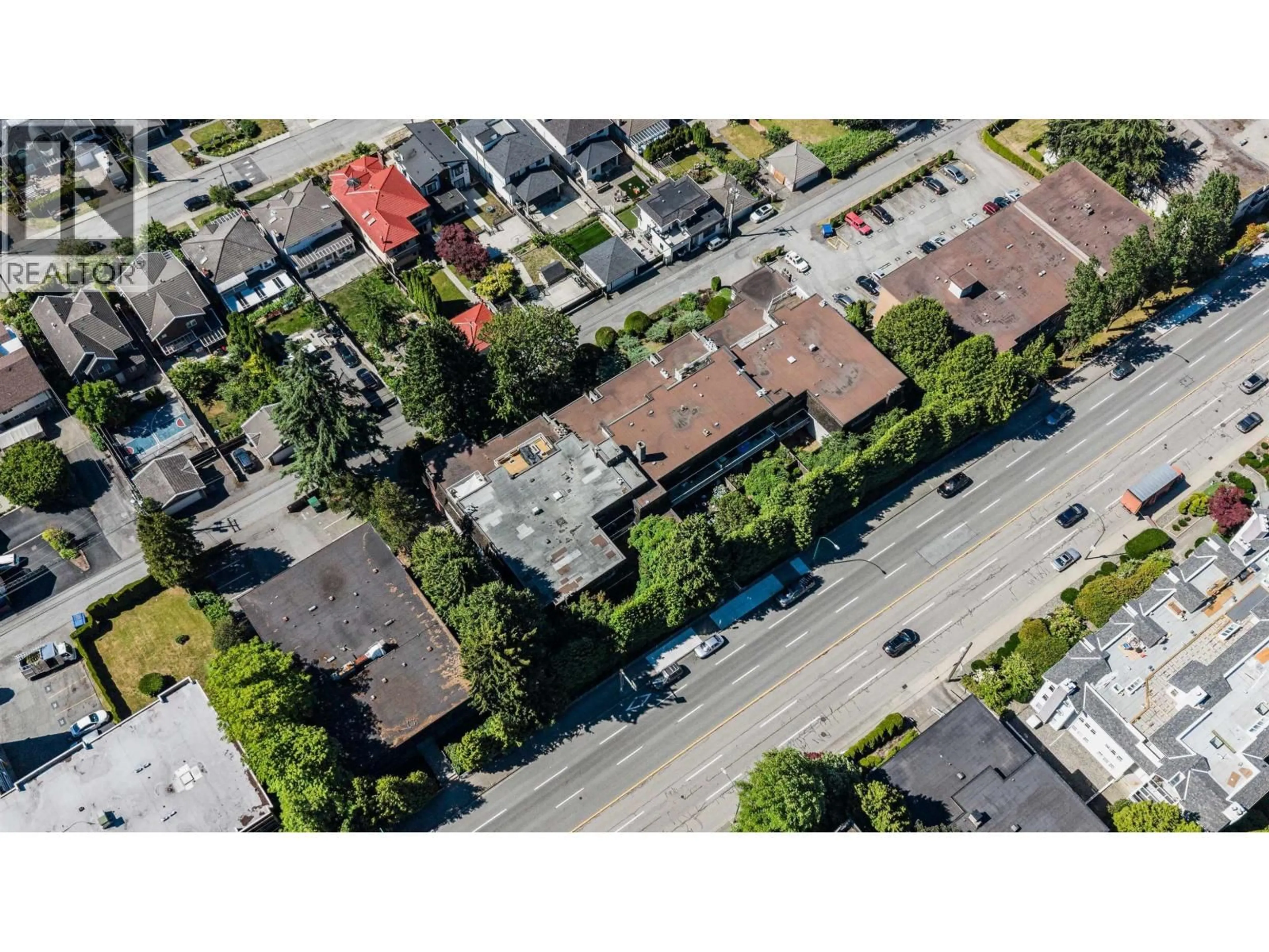 A pic from outside/outdoor area/front of a property/back of a property/a pic from drone, street for 402 - 5340 HASTINGS STREET, Burnaby British Columbia V5B1R1