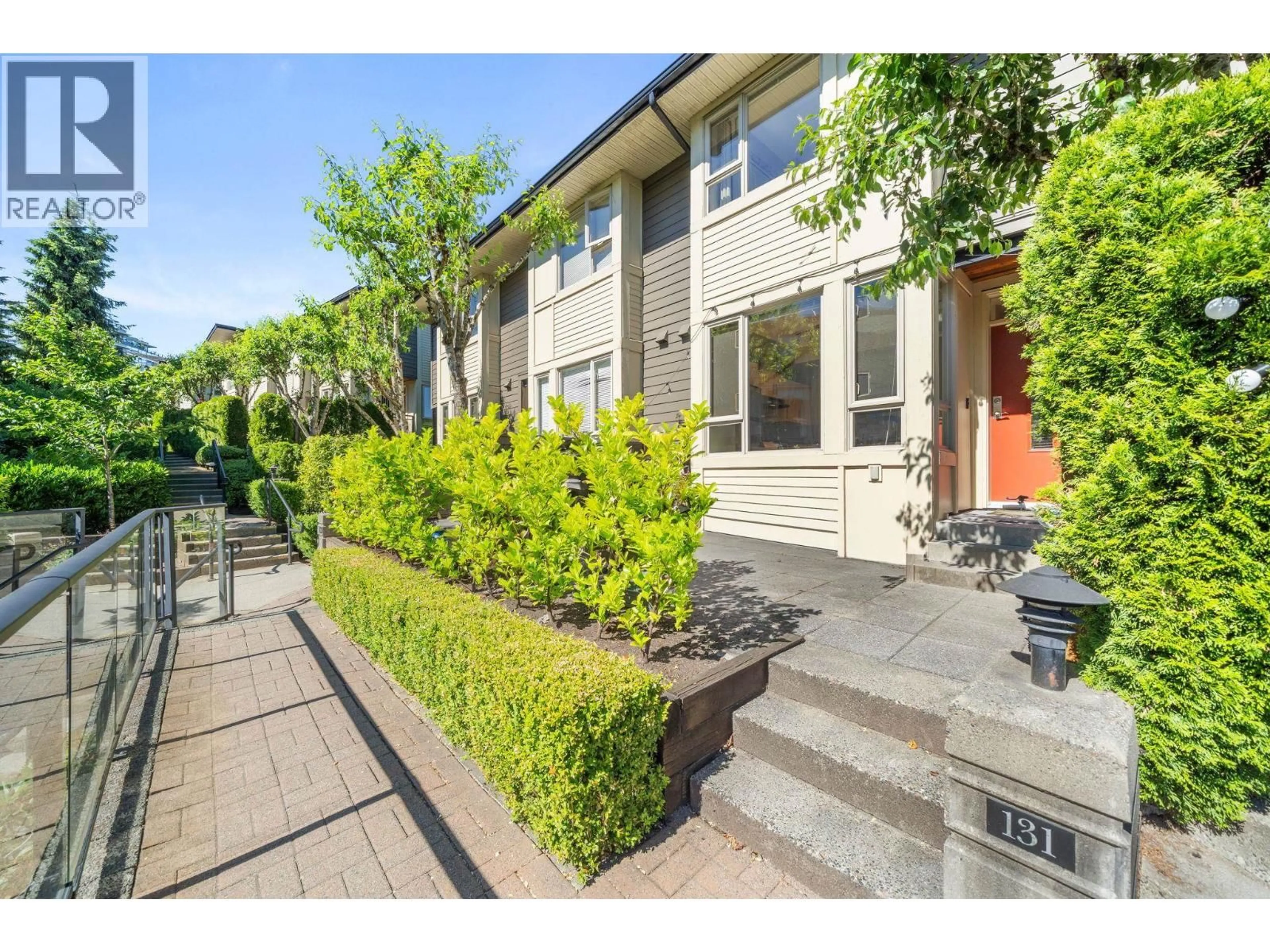 Unknown for 131 - 9229 UNIVERSITY CRESCENT, Burnaby British Columbia V5A4Z2