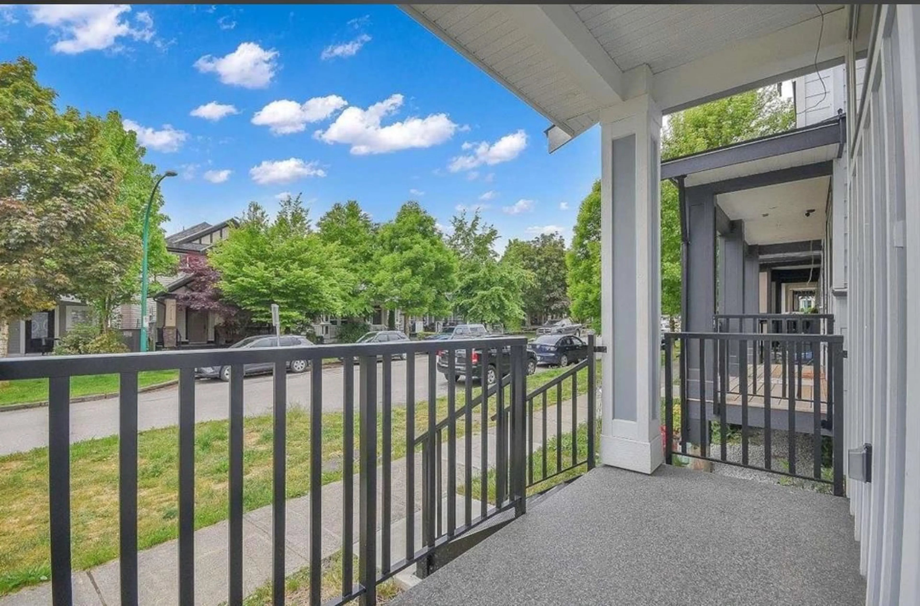 Patio, city buildings view from balcony for 19121 67 AVENUE, Surrey British Columbia V4N6A4
