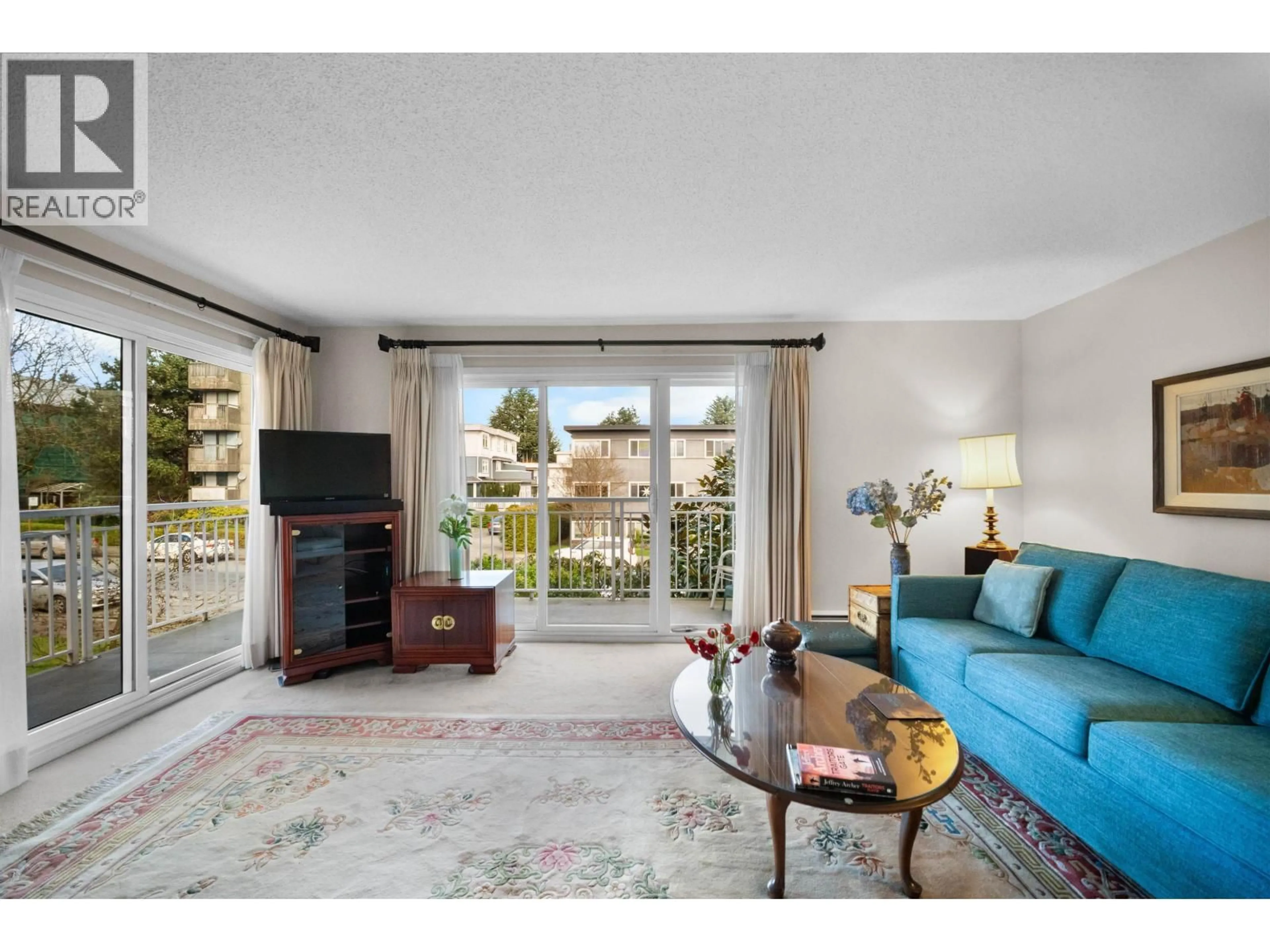 Living room with furniture, unknown for 202 - 1066 13TH AVENUE, Vancouver British Columbia V6H1N2