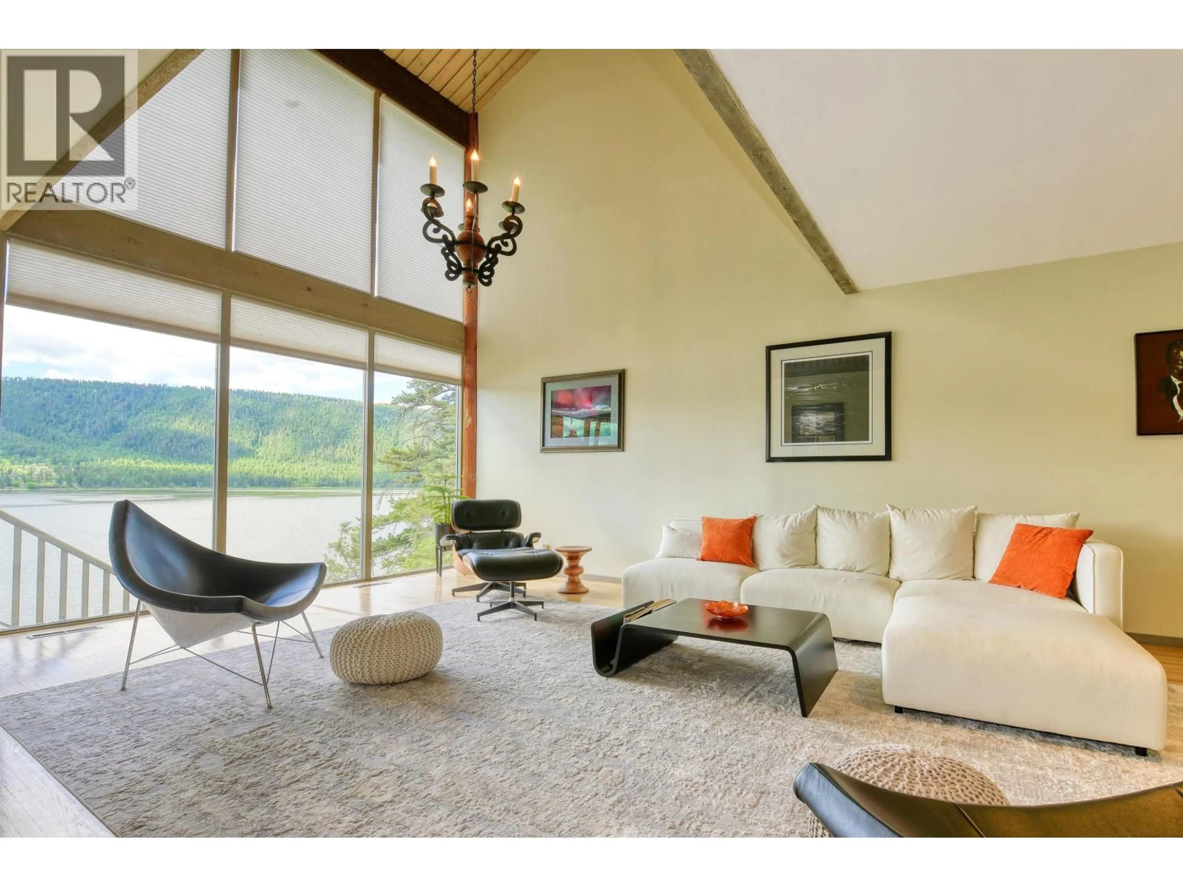 Living room with furniture, unknown for 2498 SUTTON ROAD, Lakeside Rural British Columbia V2G5H4