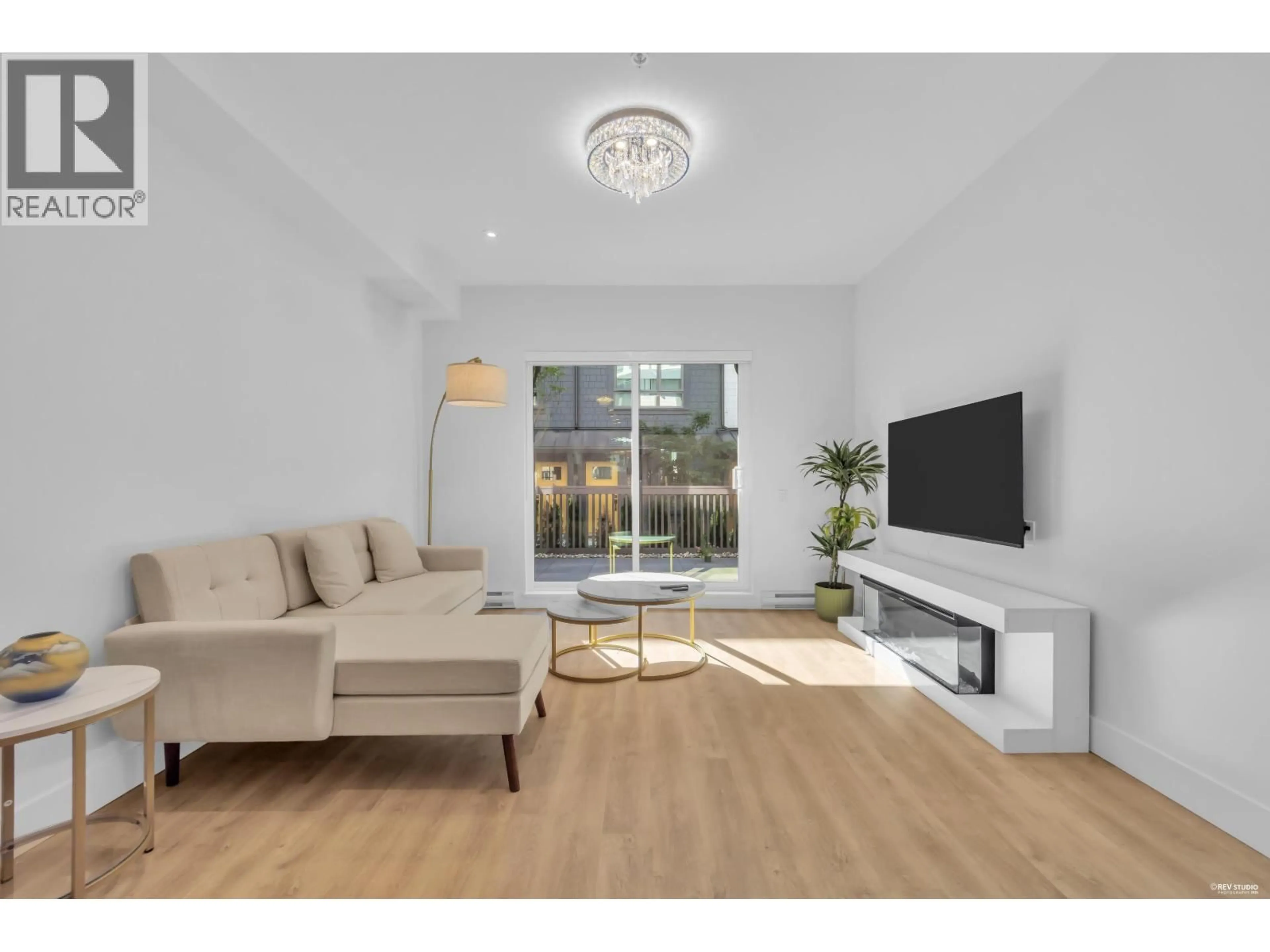 Living room with furniture, unknown for 103 - 2320 EMERY COURT, North Vancouver British Columbia V7J0G3