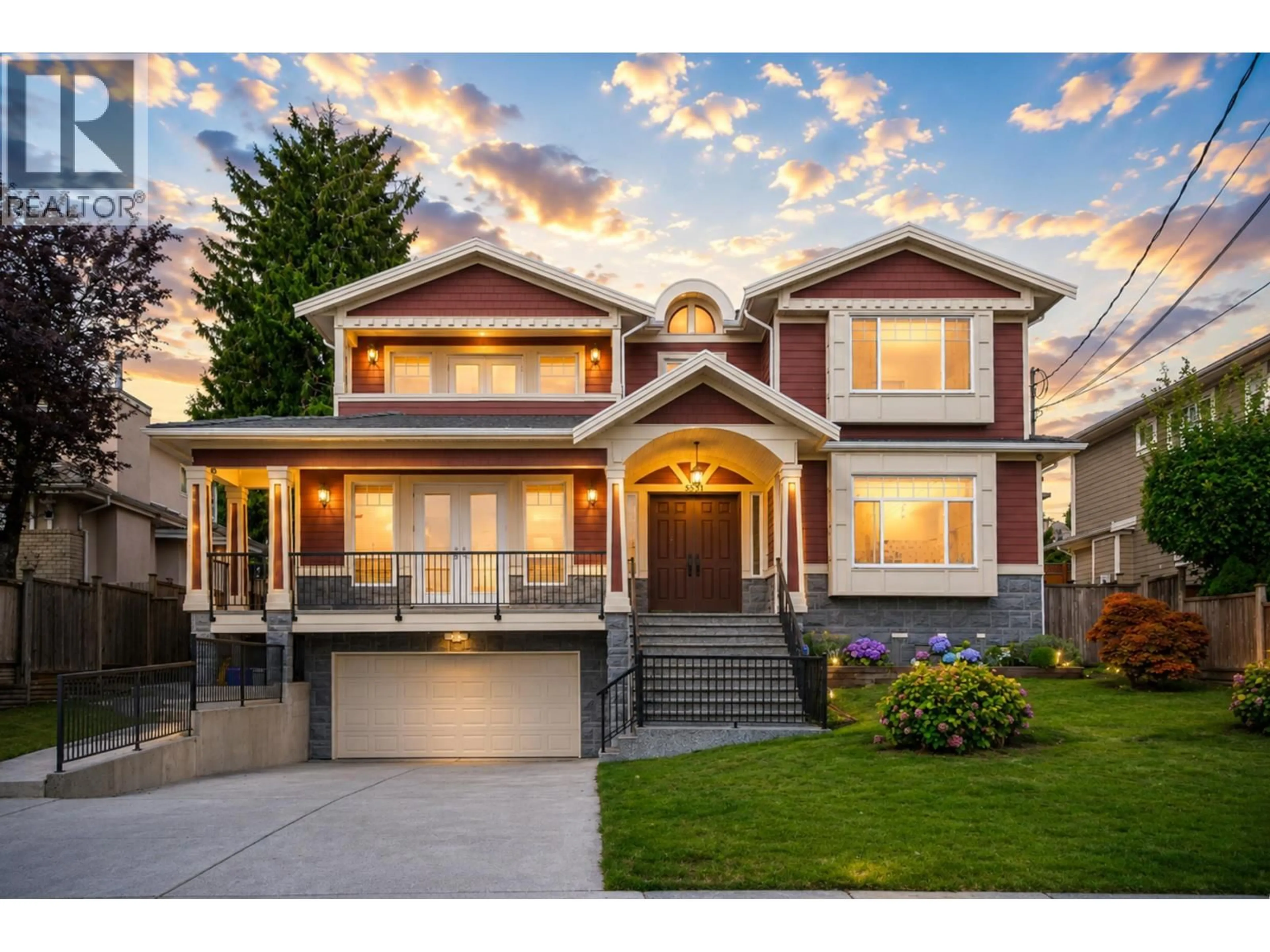 Home with vinyl exterior material, street for 5511 MCKEE STREET, Burnaby British Columbia V5J2T9