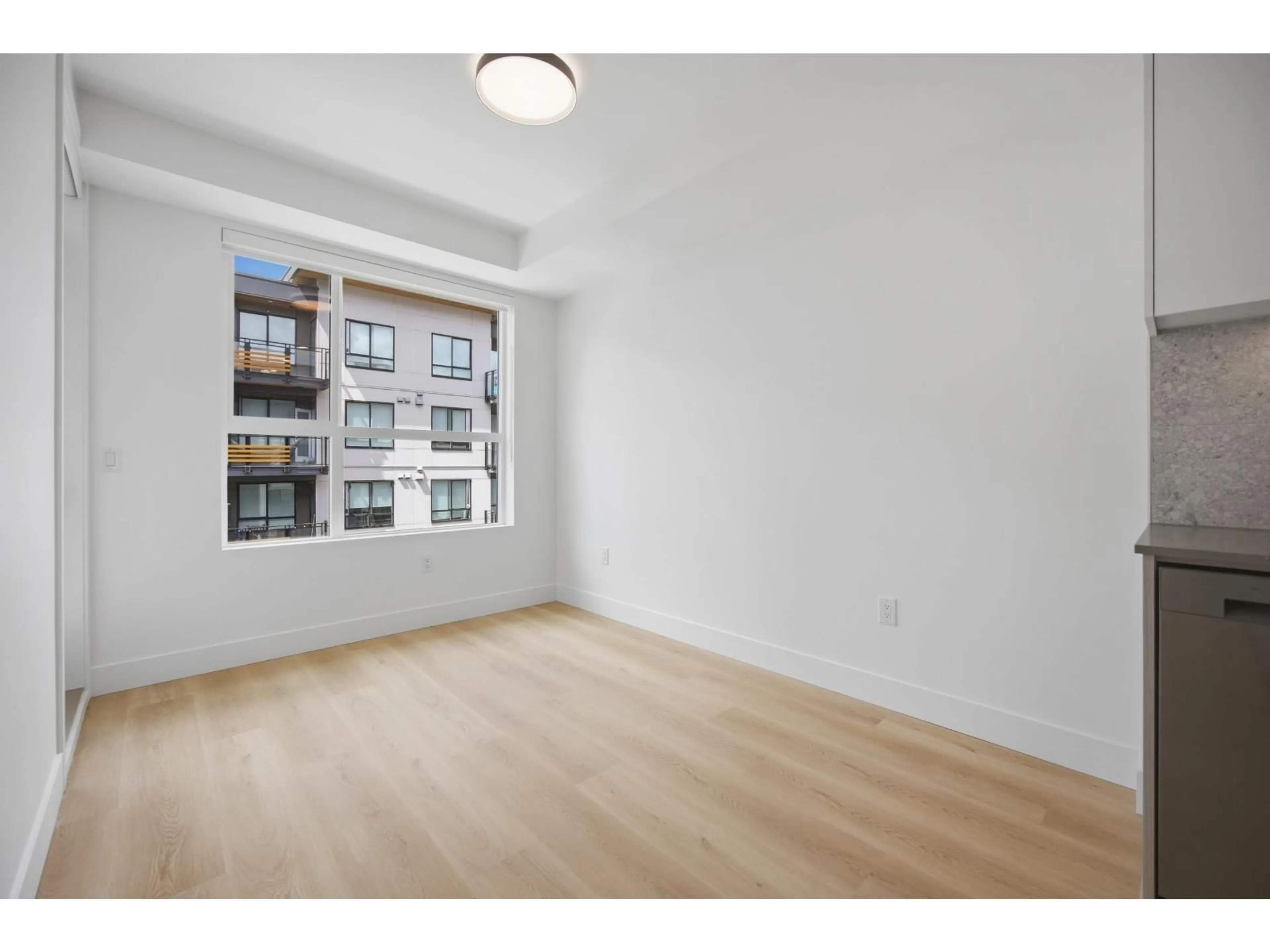 A pic of a room for 512 - 13455 94A AVENUE, Surrey British Columbia V3V0H3