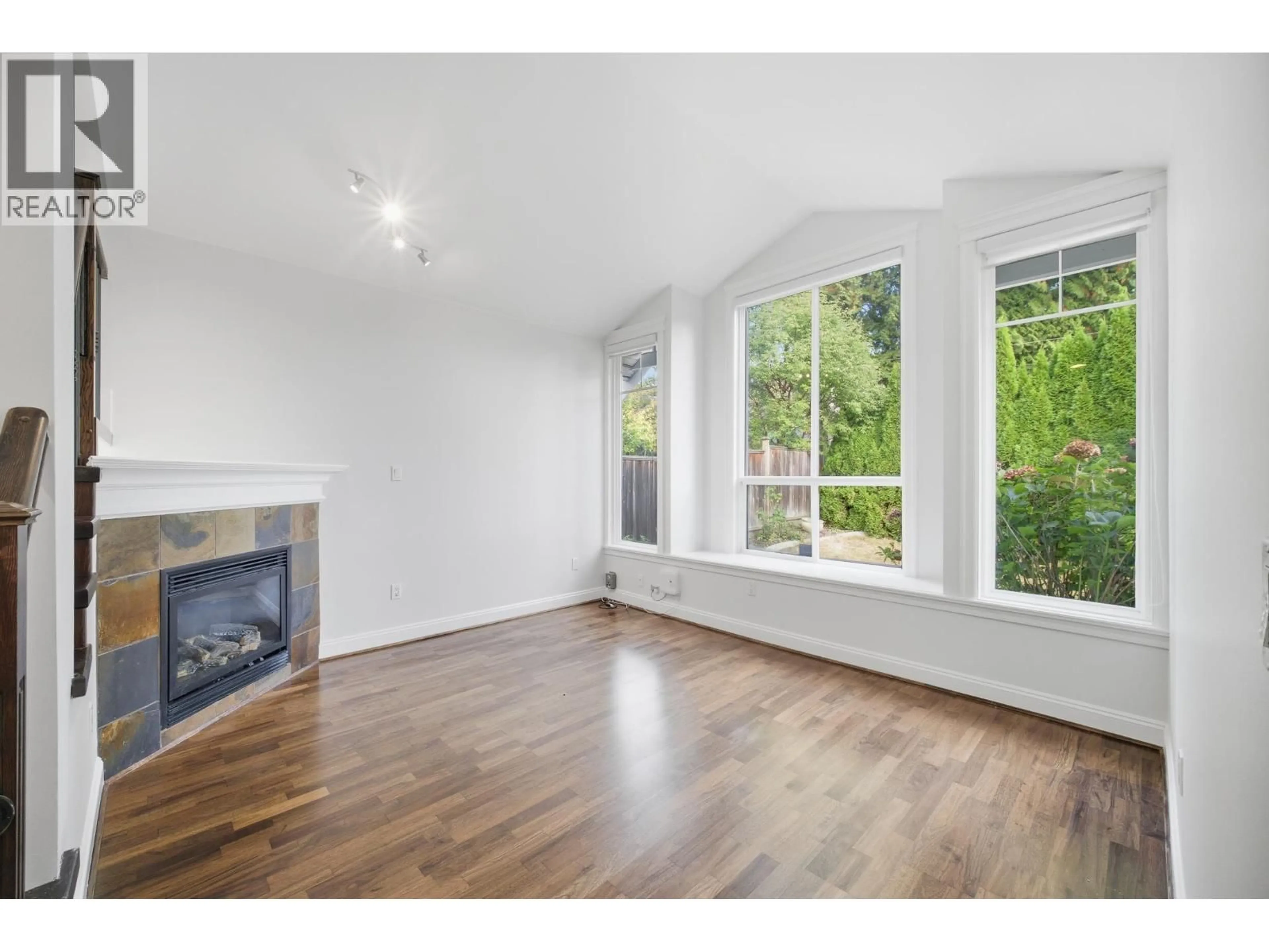 A pic of a room for 2411 GEORGE STREET, North Vancouver British Columbia V7P2N4