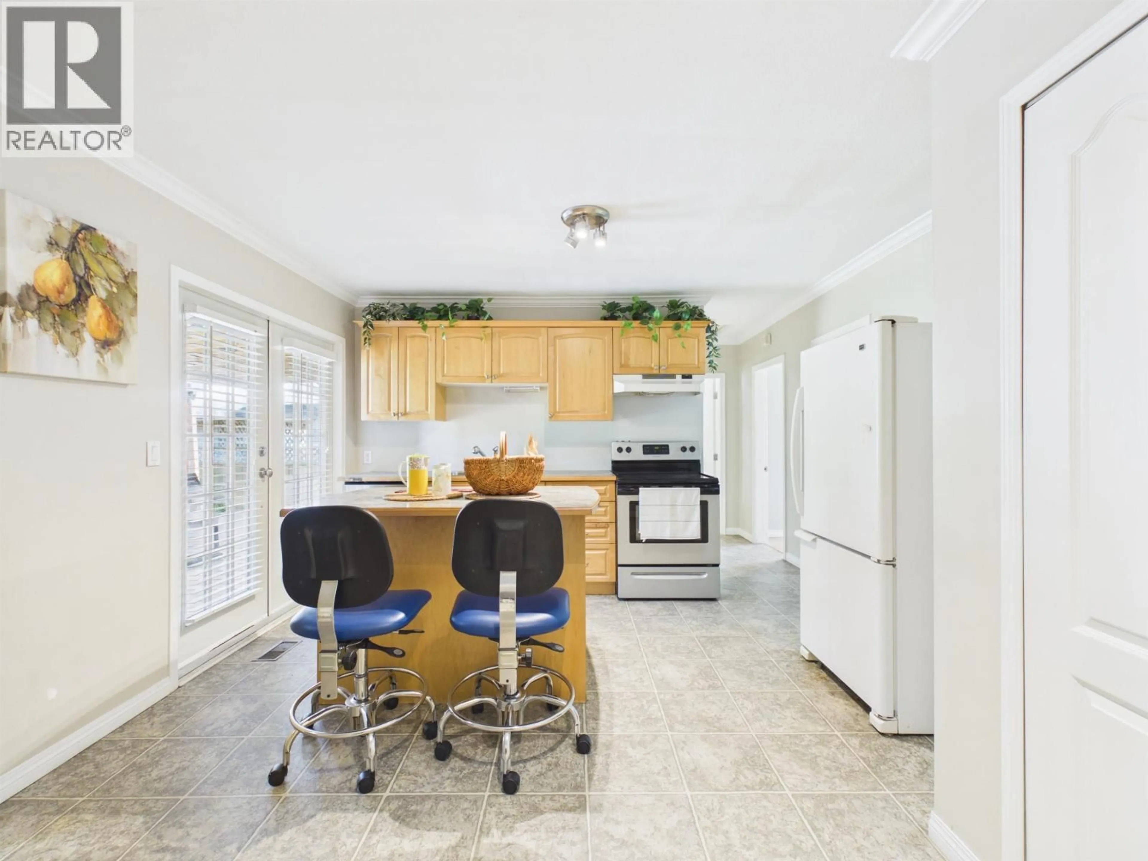 Open concept kitchen, ceramic/tile floor for 20875 CAMWOOD AVENUE, Maple Ridge British Columbia V2X2N9