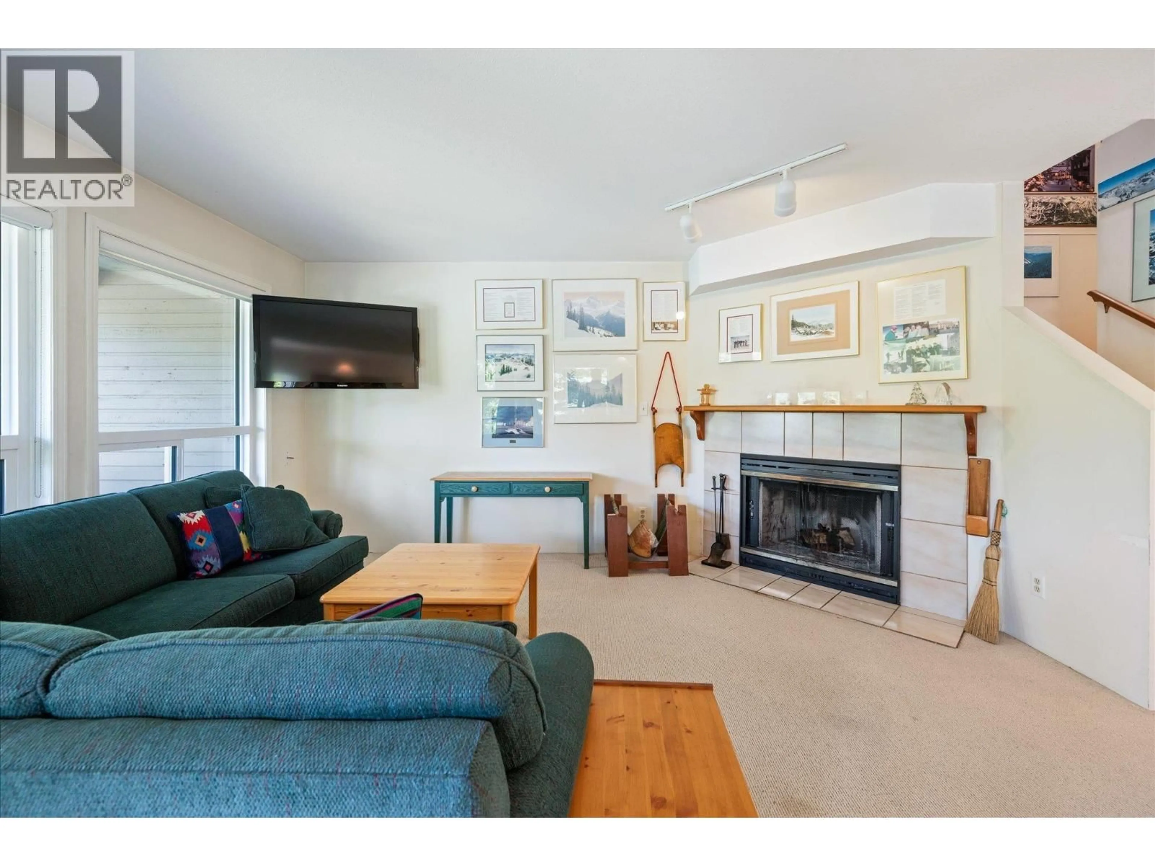 Living room with furniture, unknown for 4 - 2100 EVA LAKE ROAD, Whistler British Columbia V8E0A6