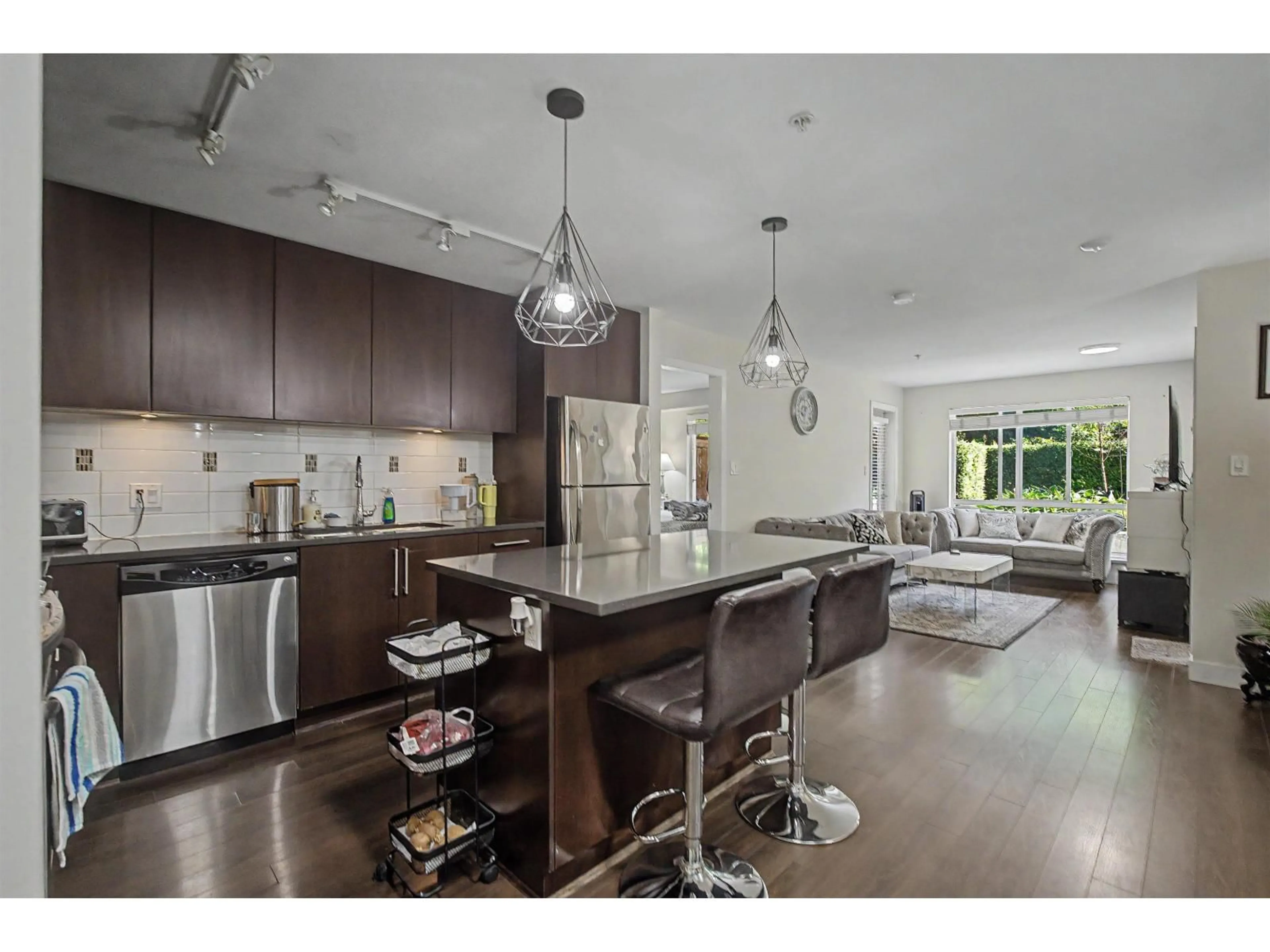 Open concept kitchen, unknown for 252 - 15850 26 AVENUE, Surrey British Columbia V3S2N6