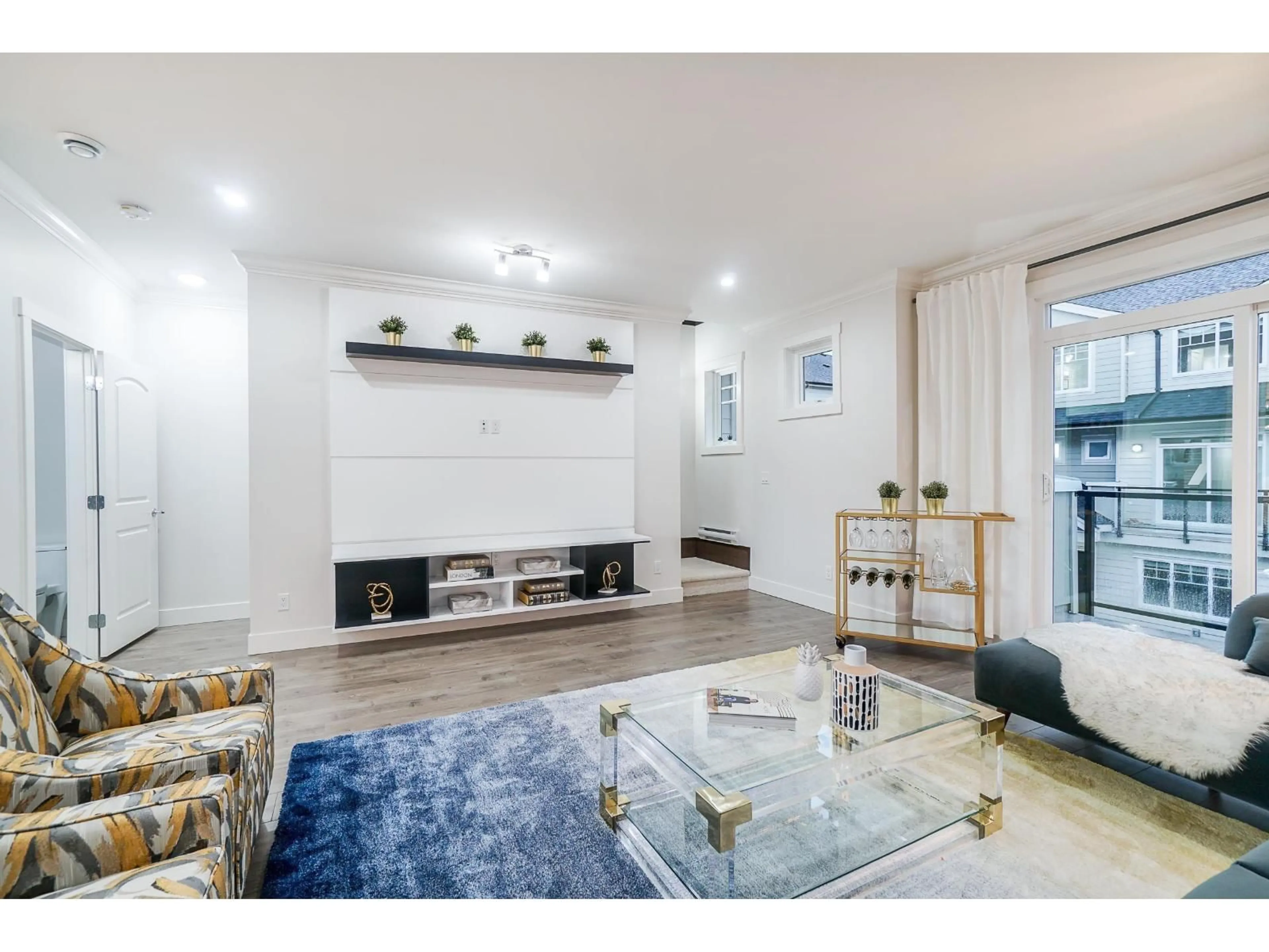 Living room with furniture, unknown for 54 - 13898 64 AVENUE, Surrey British Columbia V3W1L6