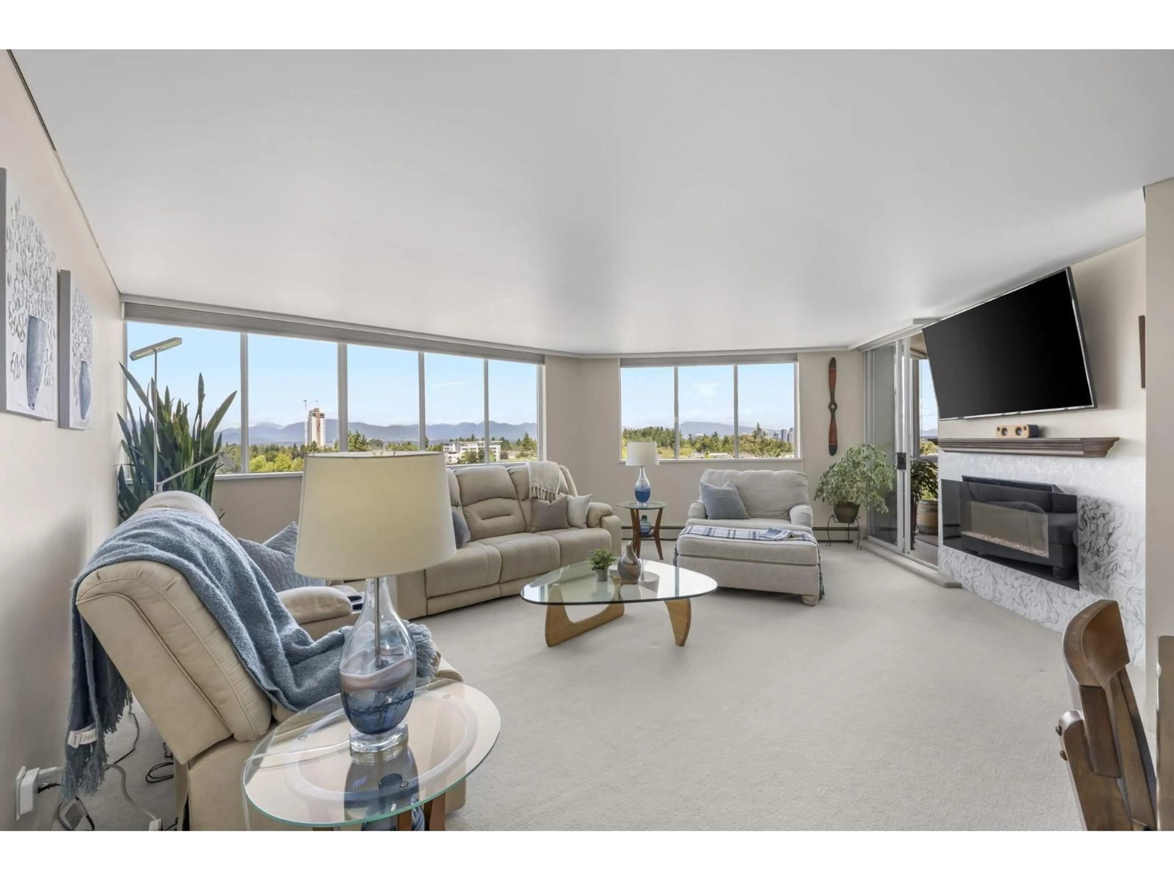 Living room with furniture, unknown for 907 - 11881 88 AVENUE, Delta British Columbia V4C8A2