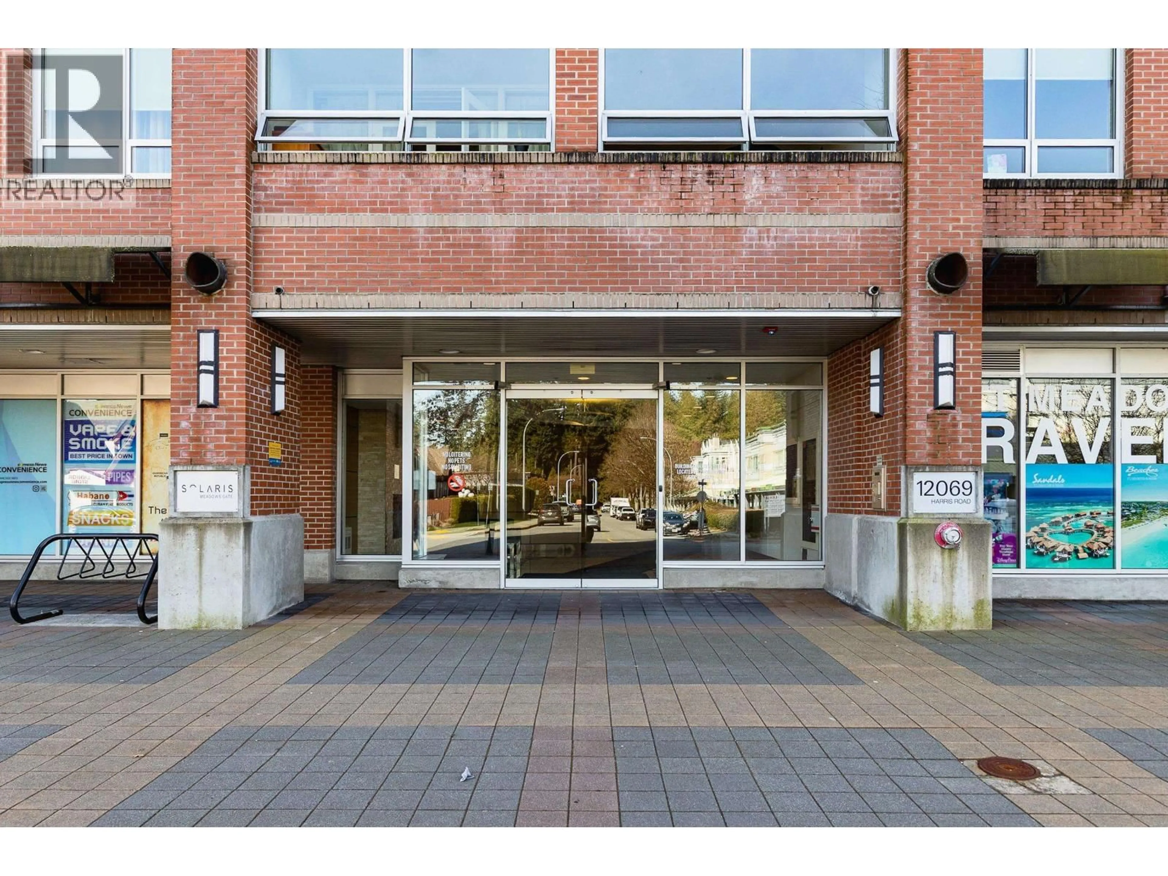 Indoor foyer for 502 - 12069 HARRIS ROAD, Pitt Meadows British Columbia V3Y0C8