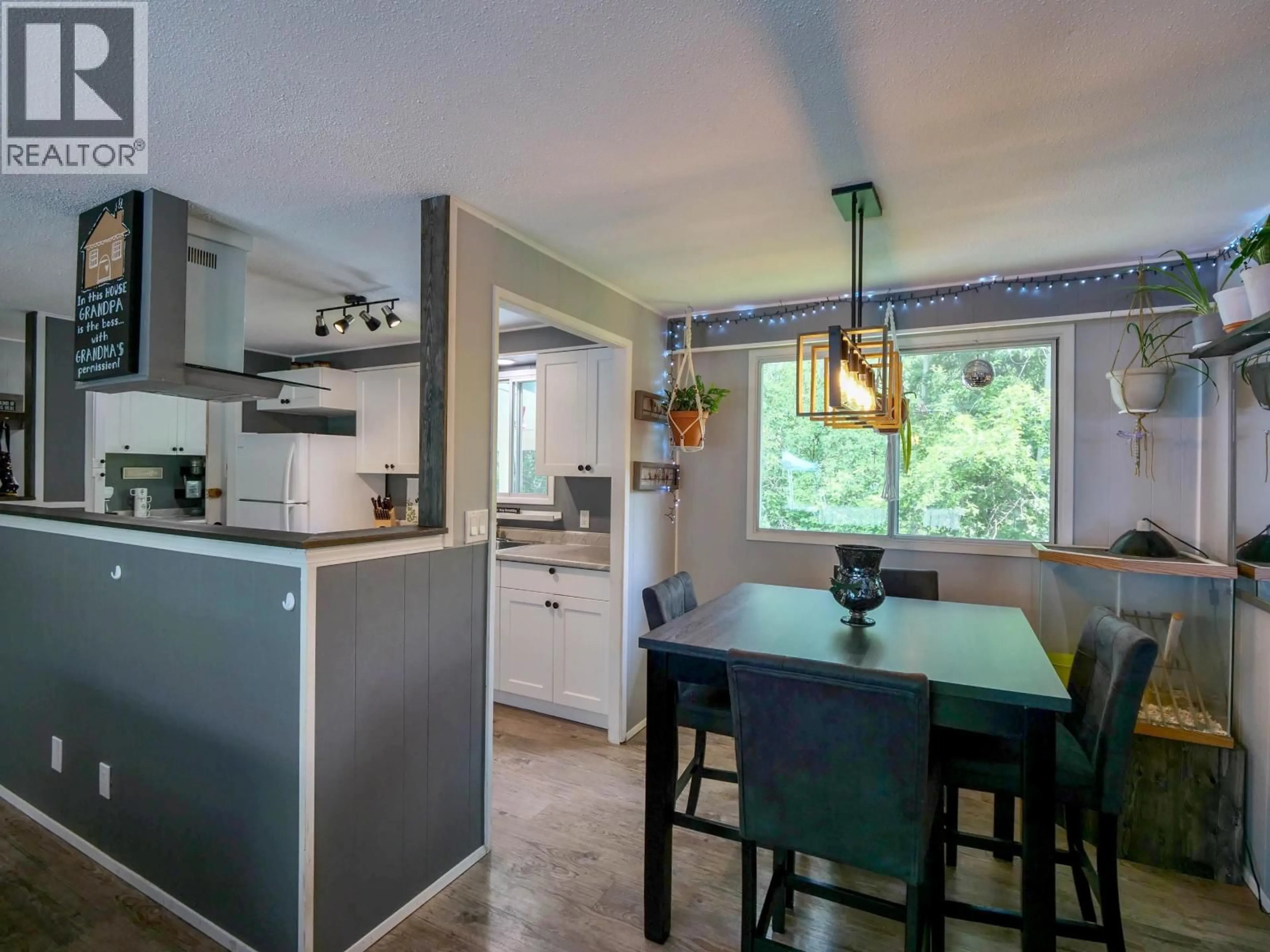 Open concept kitchen, unknown for 4292 QUESNEL-HIXON ROAD, Quesnel British Columbia V2J6Z3