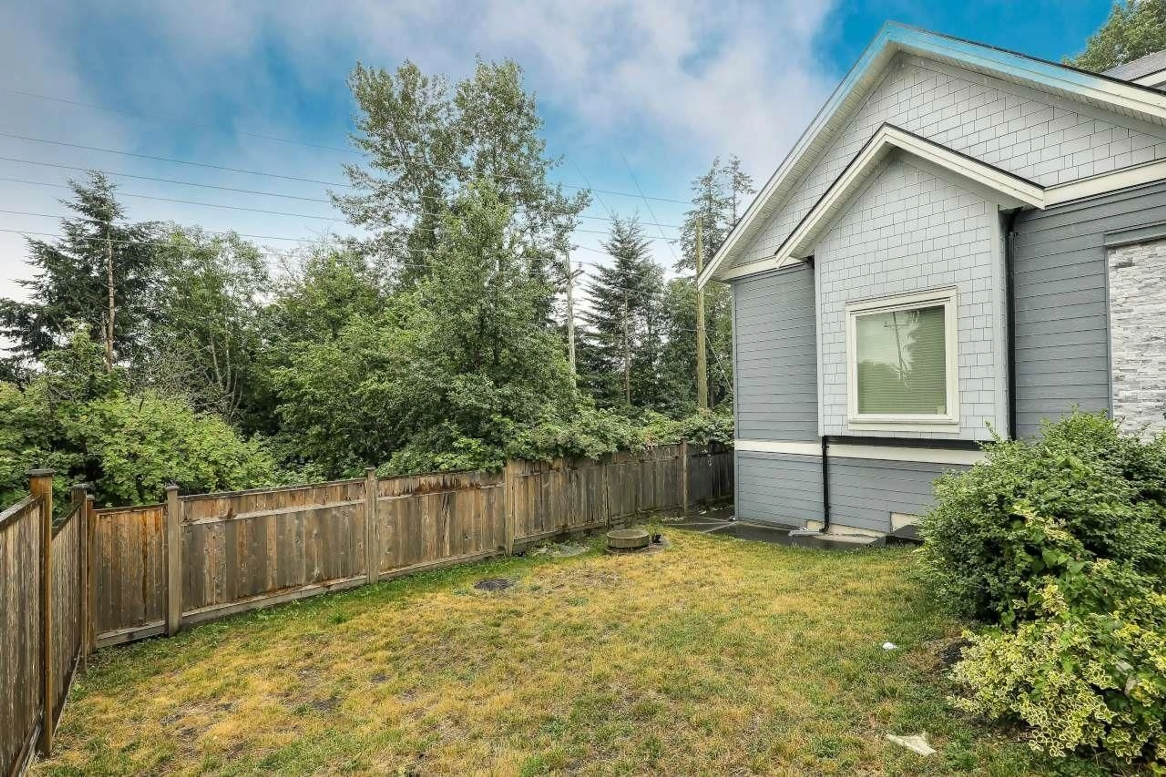 Unknown for 14188 68 AVENUE, Surrey British Columbia V3W2H2