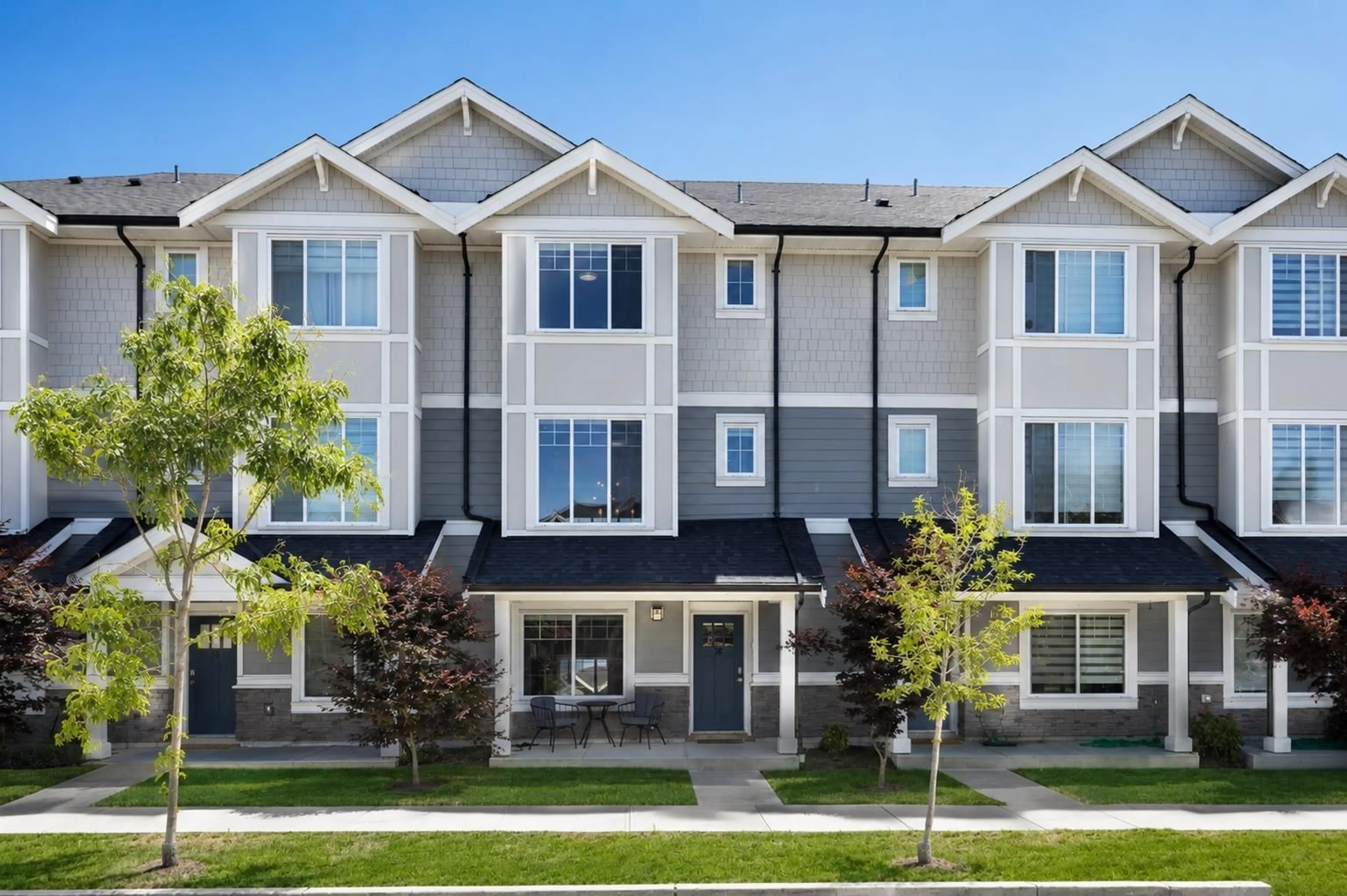 Home with vinyl exterior material, unknown for 36 - 19501 74 AVENUE, Surrey British Columbia V4N6V7