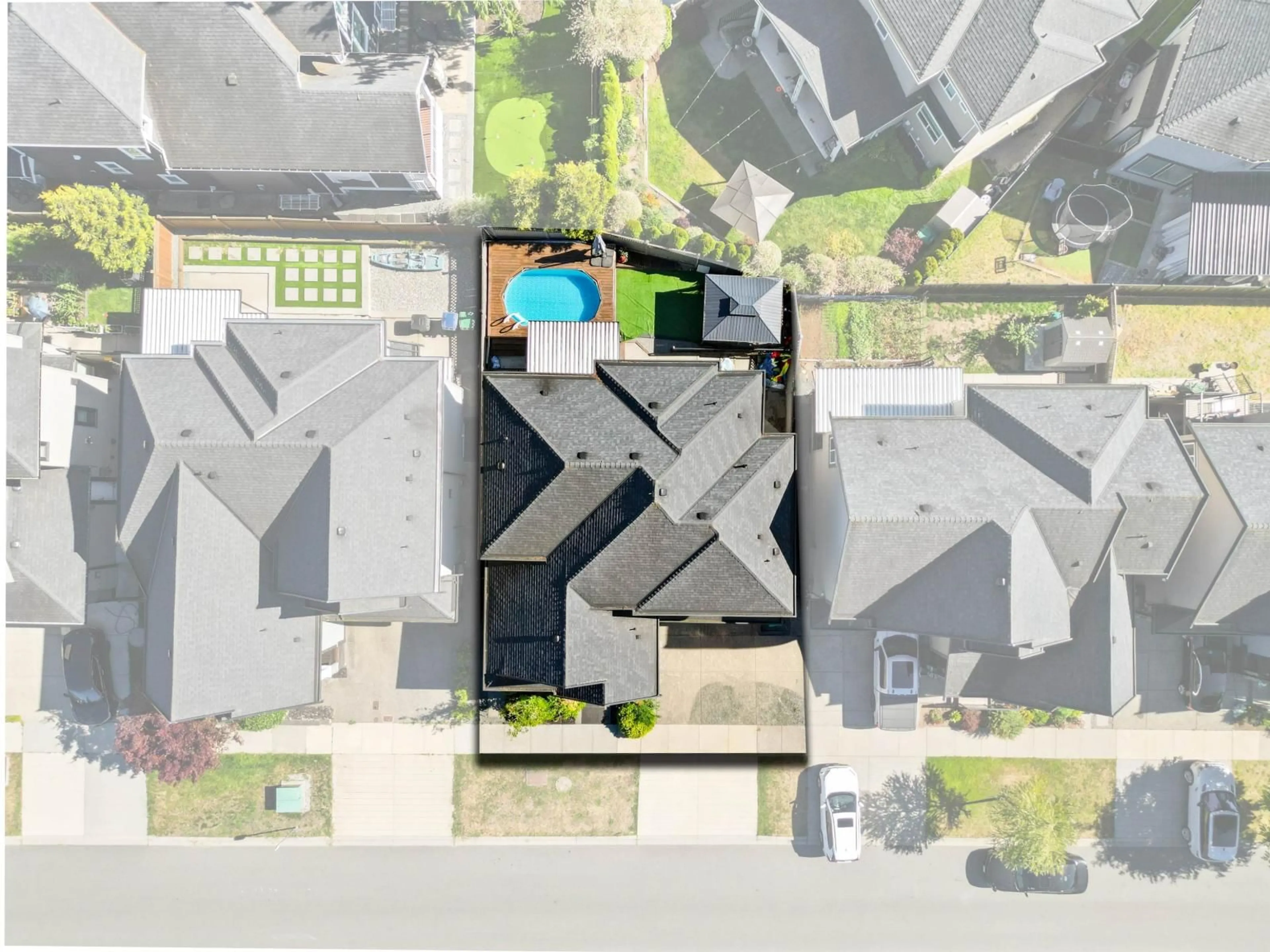 A pic from outside/outdoor area/front of a property/back of a property/a pic from drone, unknown for 18080 67 AVENUE, Surrey British Columbia V3S8C3