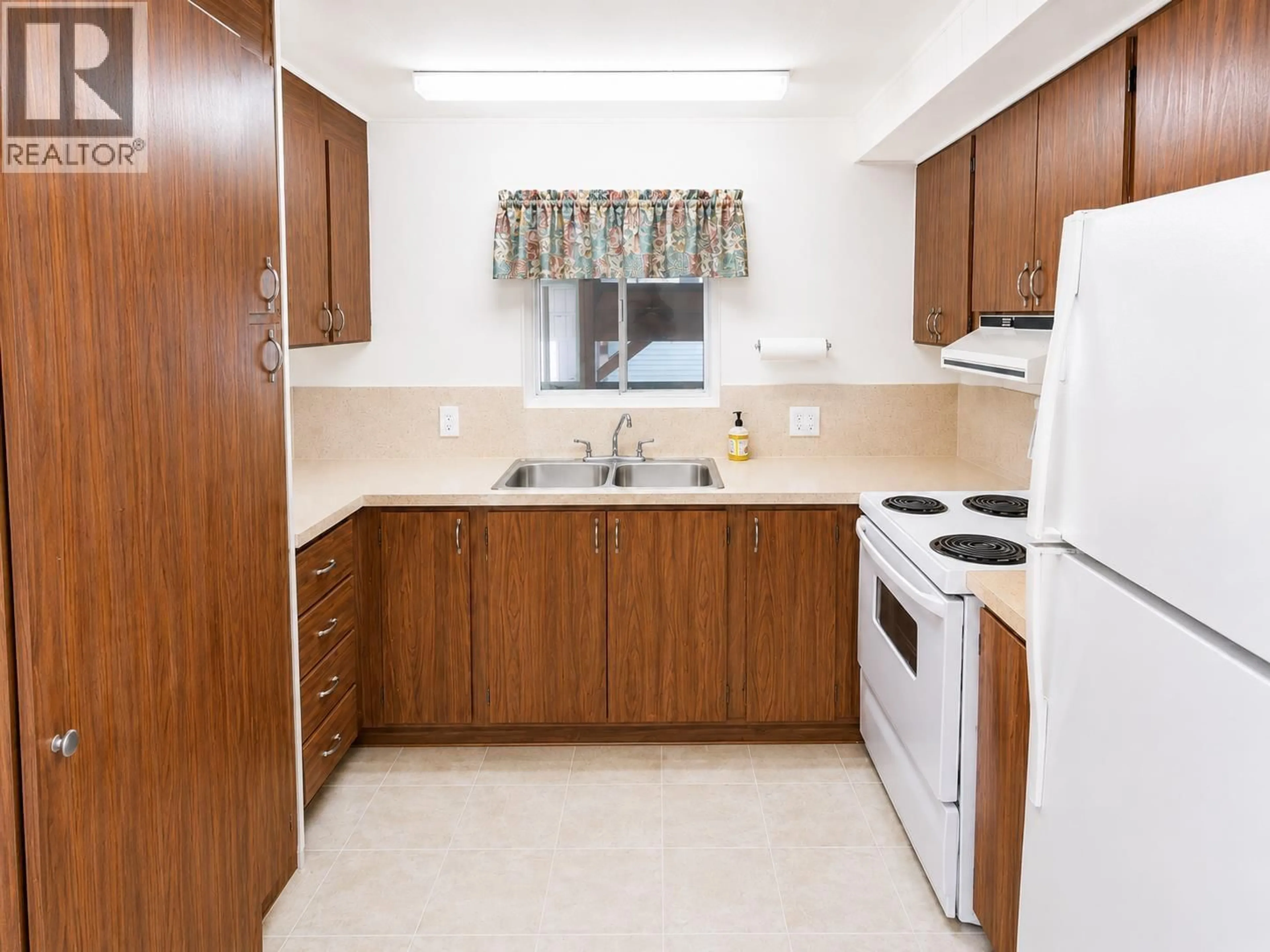 Standard kitchen, unknown for 19 - 11882 POPLAR DRIVE, Pitt Meadows British Columbia V3Y1Z3
