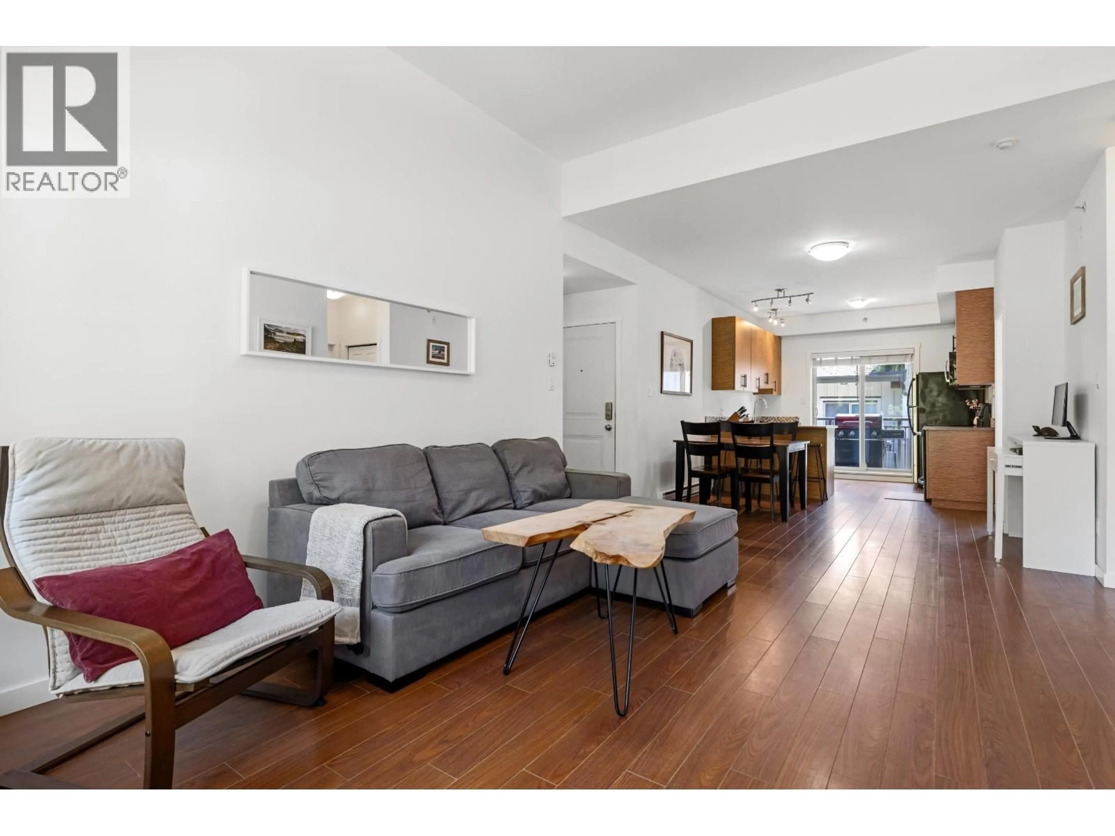 Living room with furniture, wood/laminate floor for 7 - 7450 PROSPECT STREET, Pemberton British Columbia V0N2L1