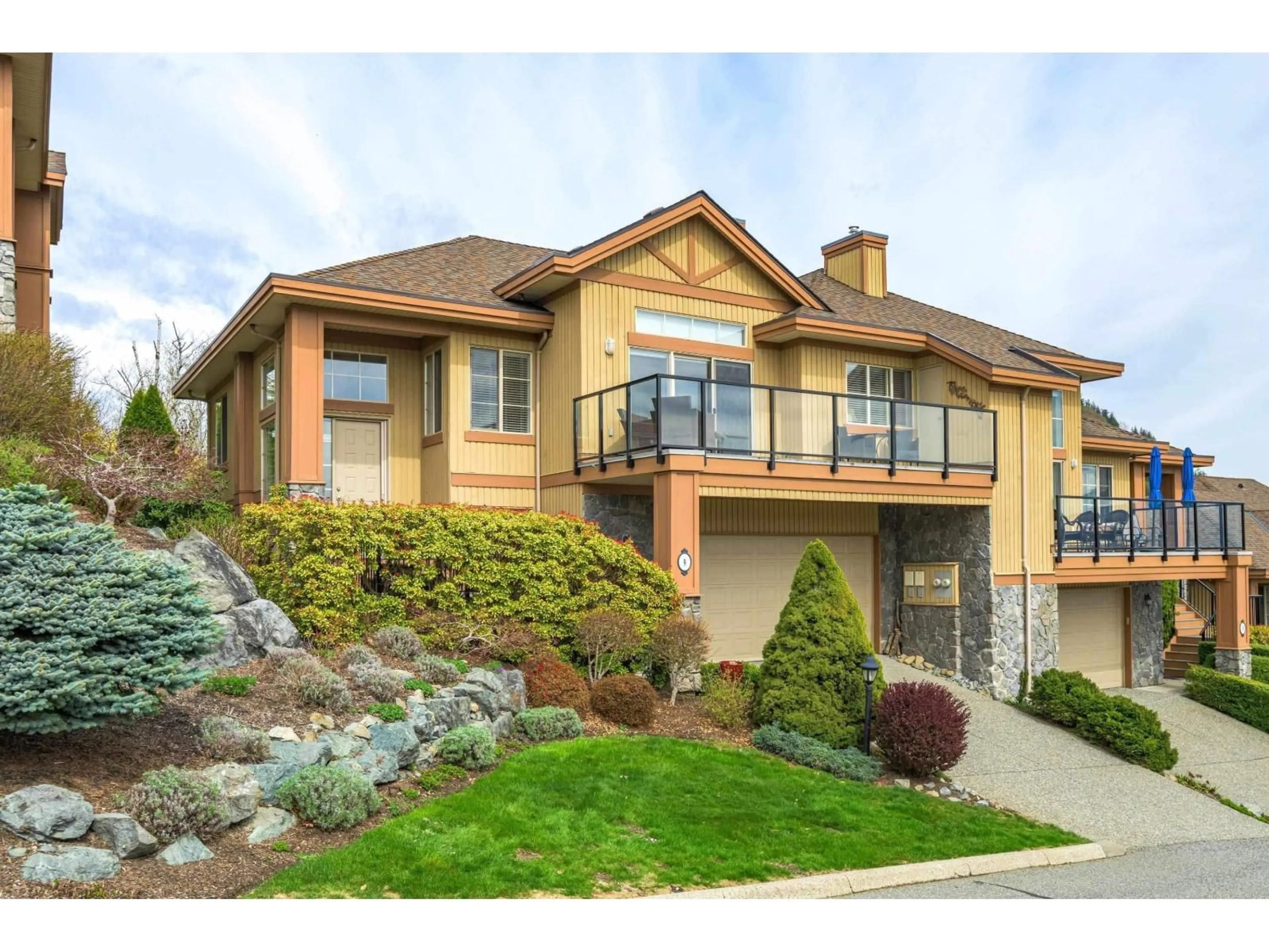 Home with brick exterior material, unknown for 9 - 35931 EMPRESS DRIVE, Abbotsford British Columbia V3G2M8