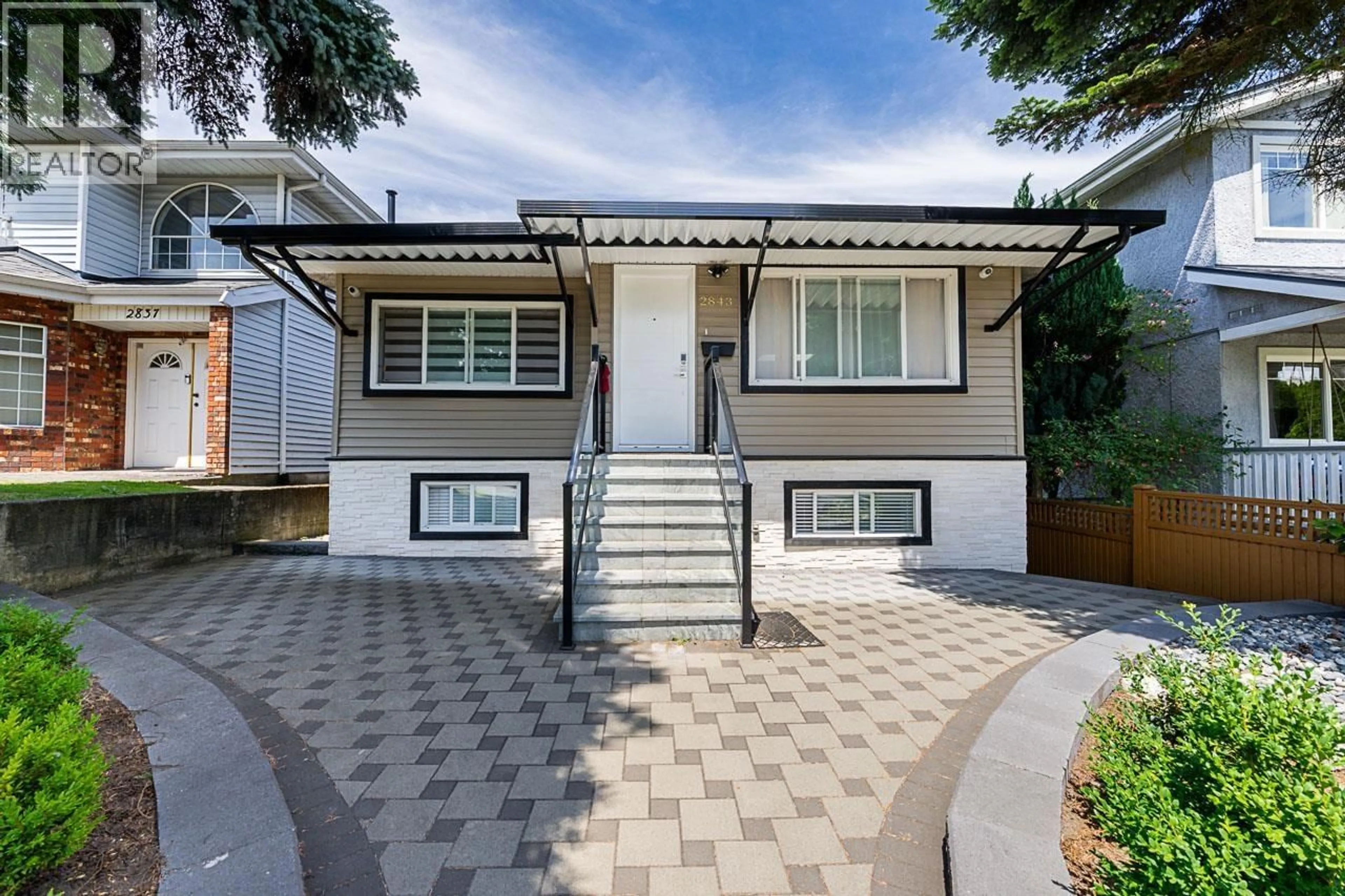 Home with vinyl exterior material, street for 2843 5TH AVENUE, Vancouver British Columbia V5M1N4
