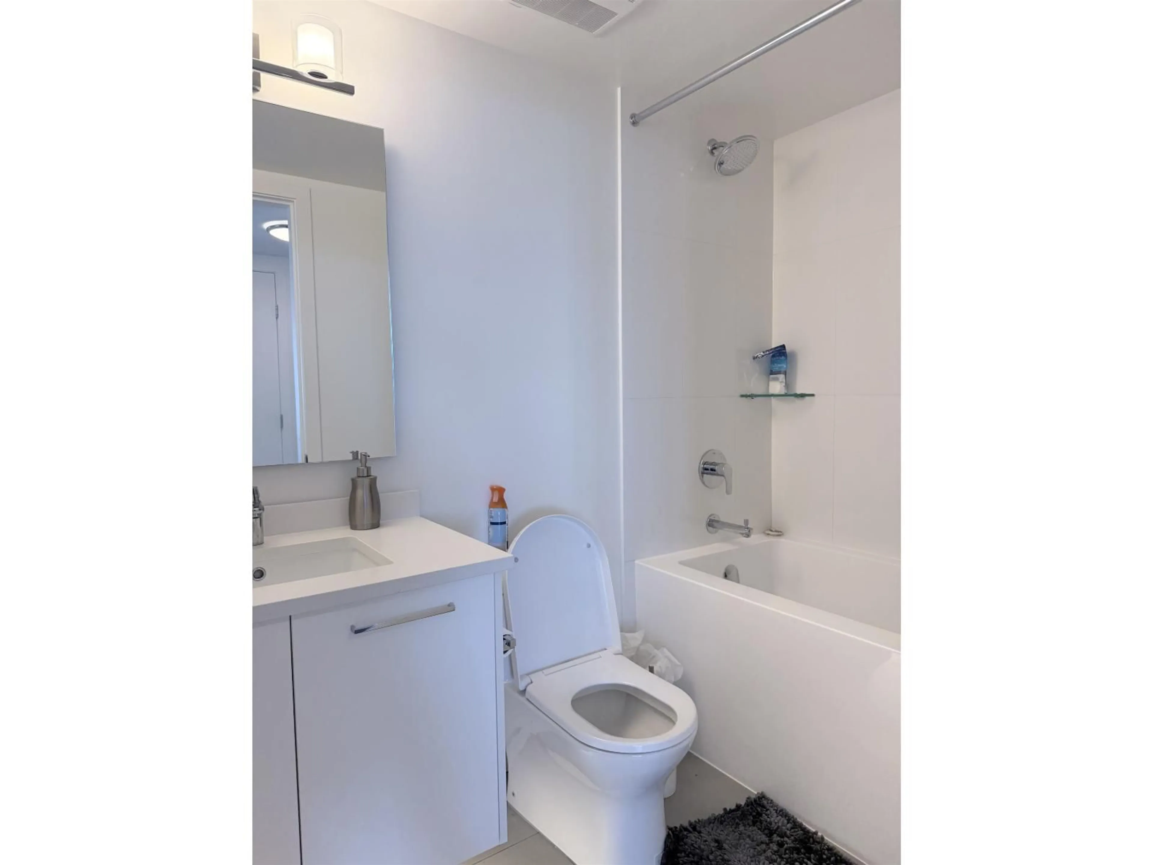 Standard bathroom, unknown for 1205 - 1588 JOHNSTON ROAD, White Rock British Columbia V4B0C5