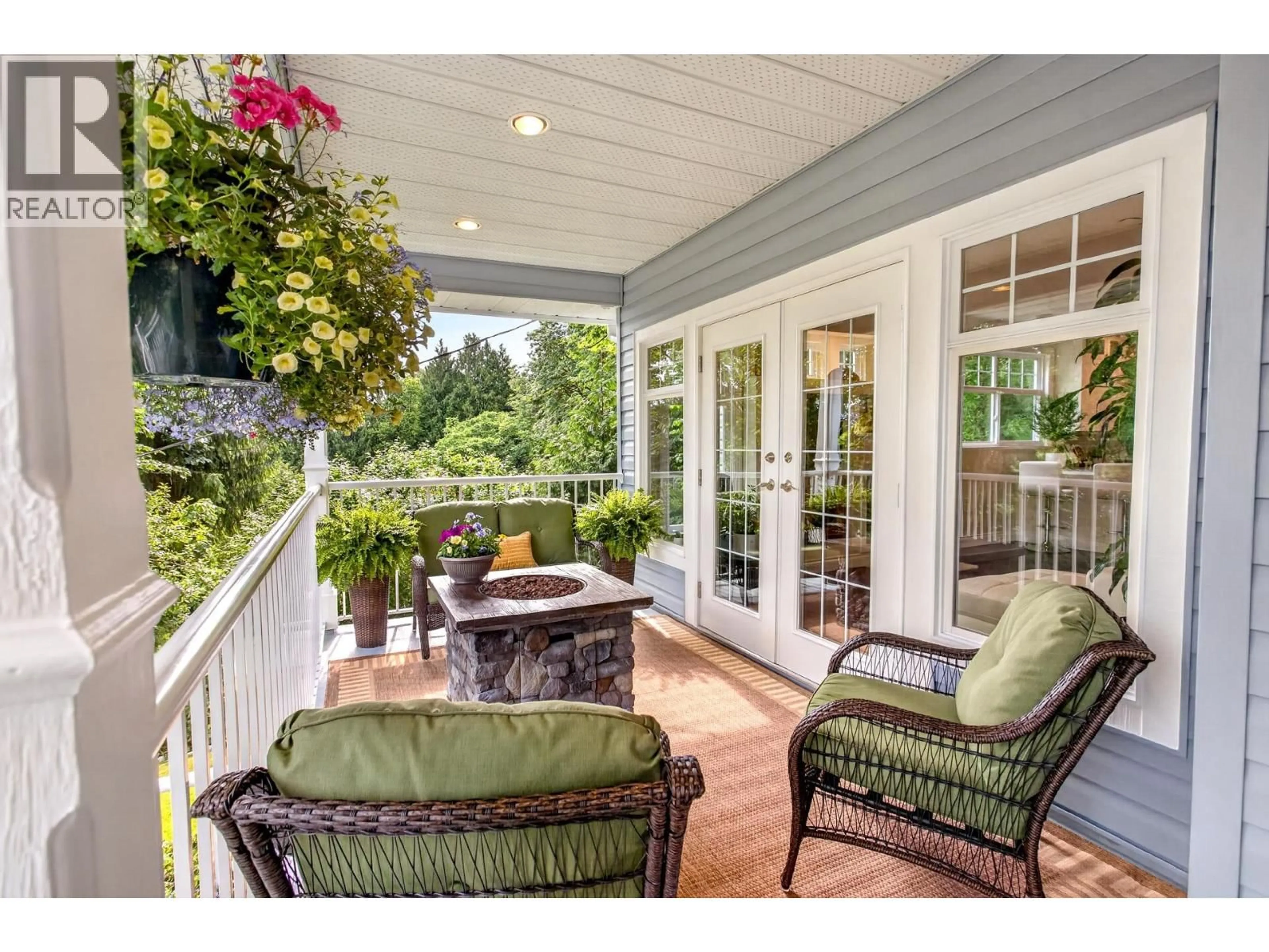 Patio, unknown for 2339 ST GEORGE STREET, Port Moody British Columbia V3H2G3