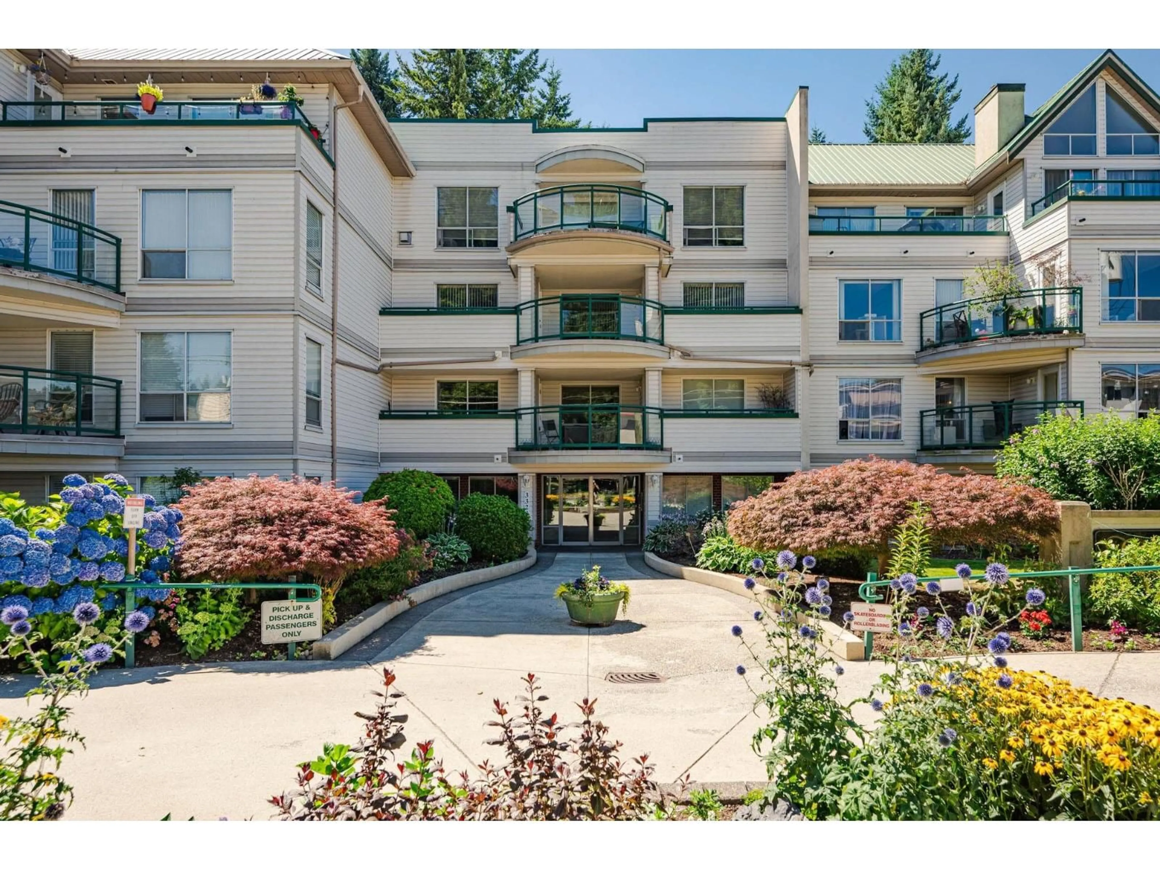 Patio, unknown for 302 - 33280 BOURQUIN CRESCENT EAST, Abbotsford British Columbia V2S7K2