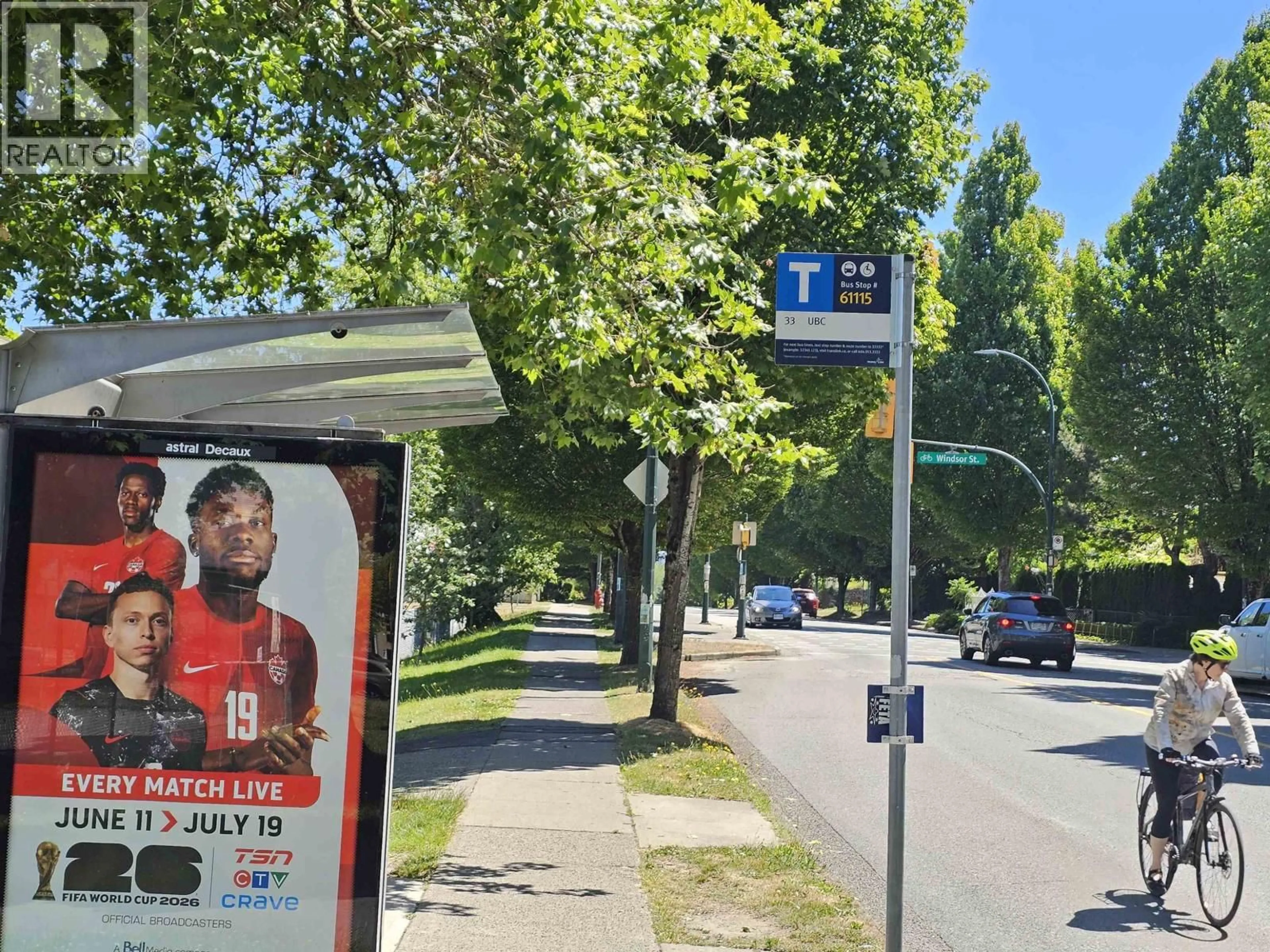 Parking for 856 33RD AVENUE, Vancouver British Columbia V5V3A5