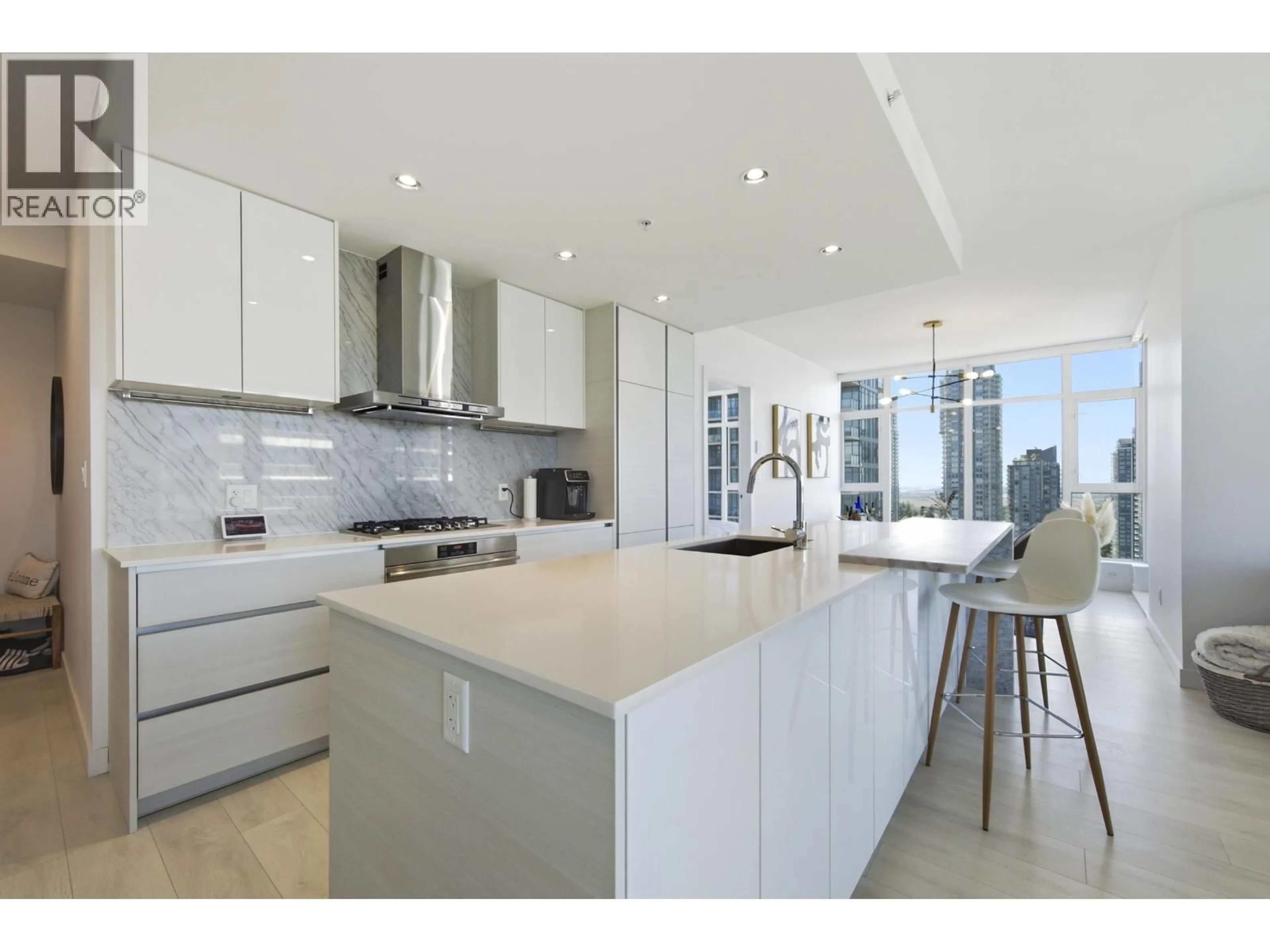 Open concept kitchen, ceramic/tile floor for 2506 - 4670 ASSEMBLY WAY, Burnaby British Columbia V5H0H3