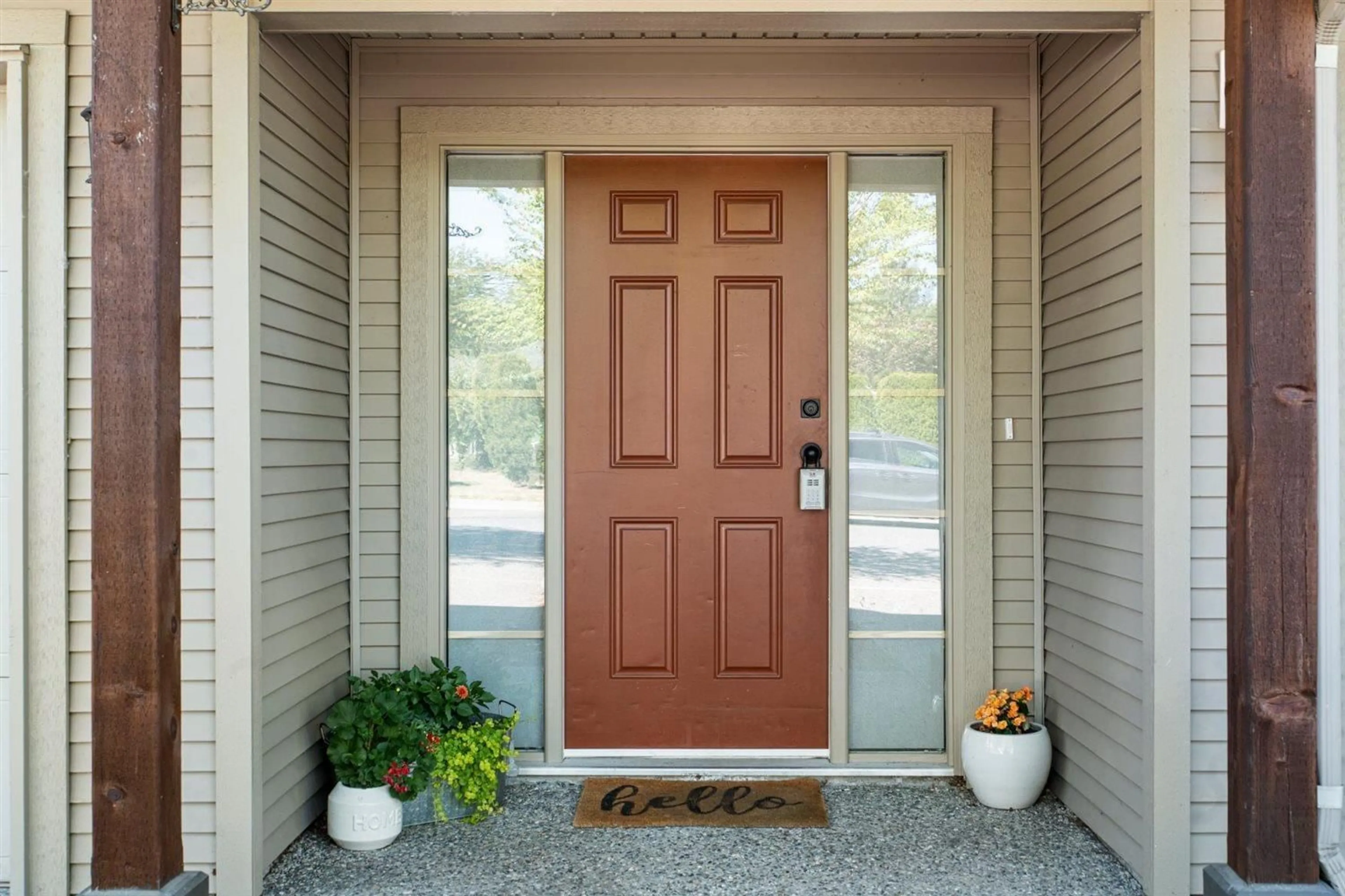 Indoor entryway for 71 - 5556 PEACH ROAD, Chilliwack British Columbia V2R5X4