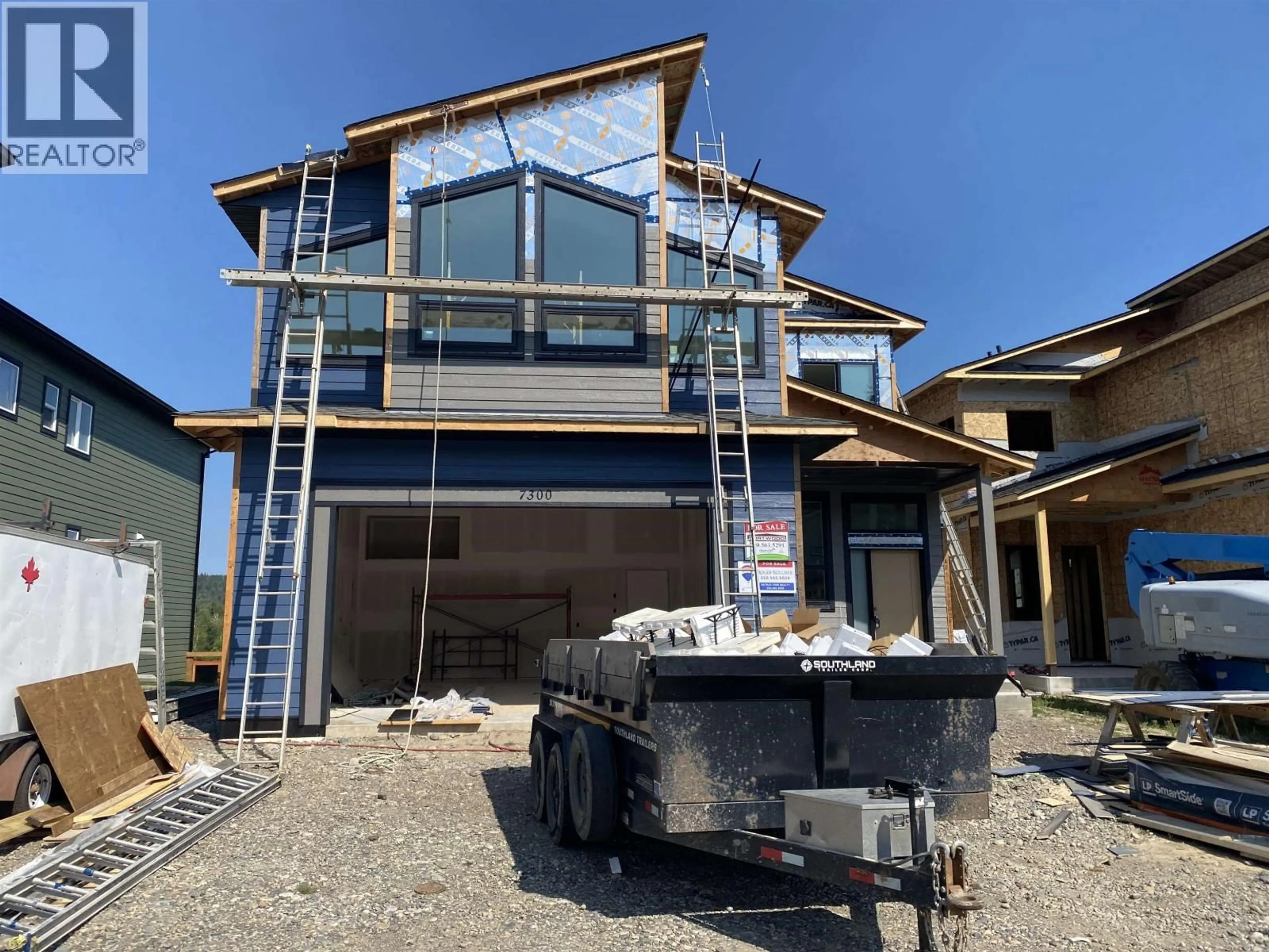 Home with vinyl exterior material, building for 7300 FOXRIDGE AVENUE, Prince George British Columbia V2N0H2