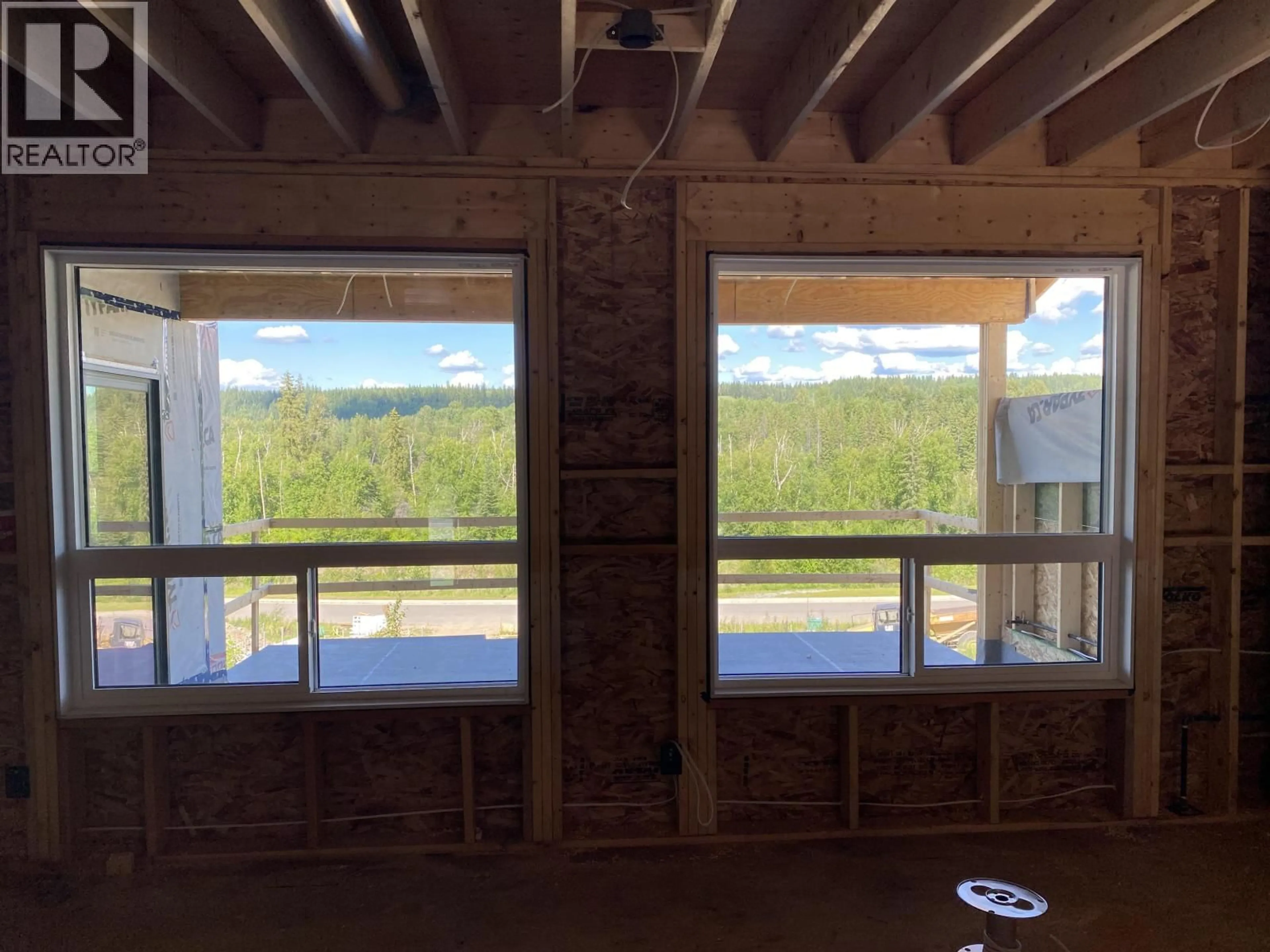 A pic of a room for 7300 FOXRIDGE AVENUE, Prince George British Columbia V2N0H2