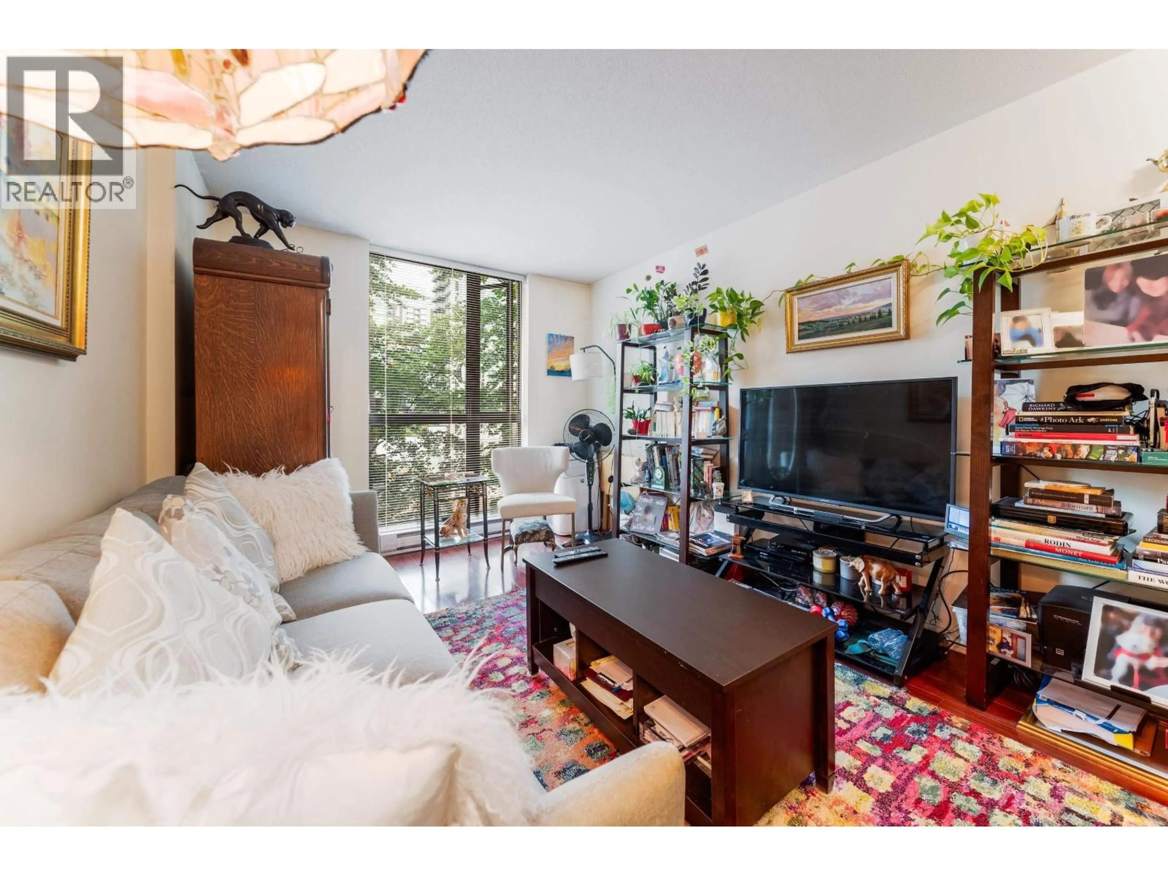 Living room with furniture, unknown for 304 - 1295 RICHARDS STREET, Vancouver British Columbia V6B1B7